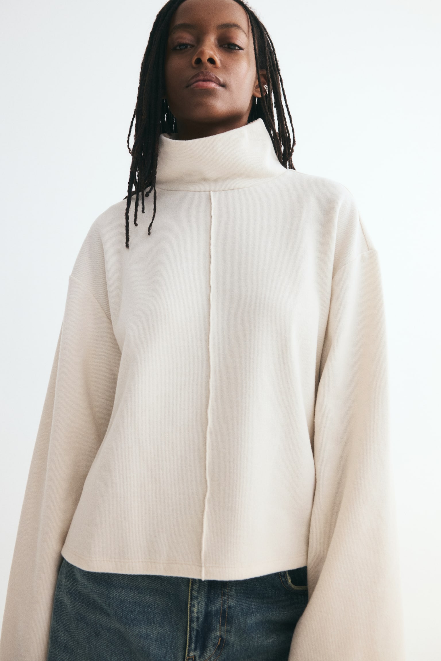 Loose-Fit Mock Turtleneck Sweater - Cream/Burgundy/Dark rust brown/Dark gray melange - 1
