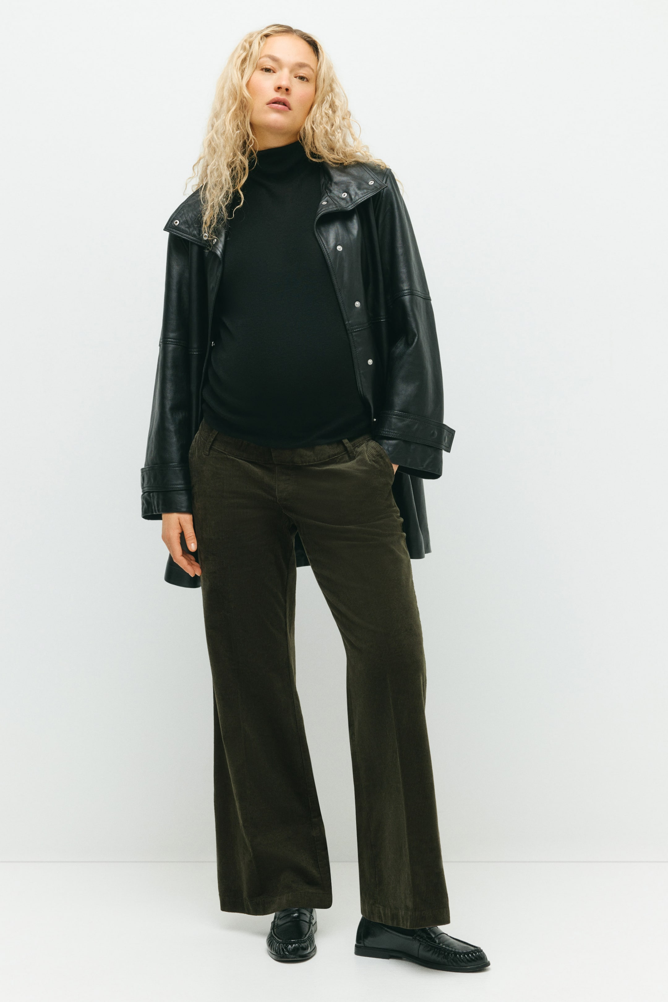 View larger image: MAMA Flared corduroy trousers - Khaki green - Ladies | H&M IE 1