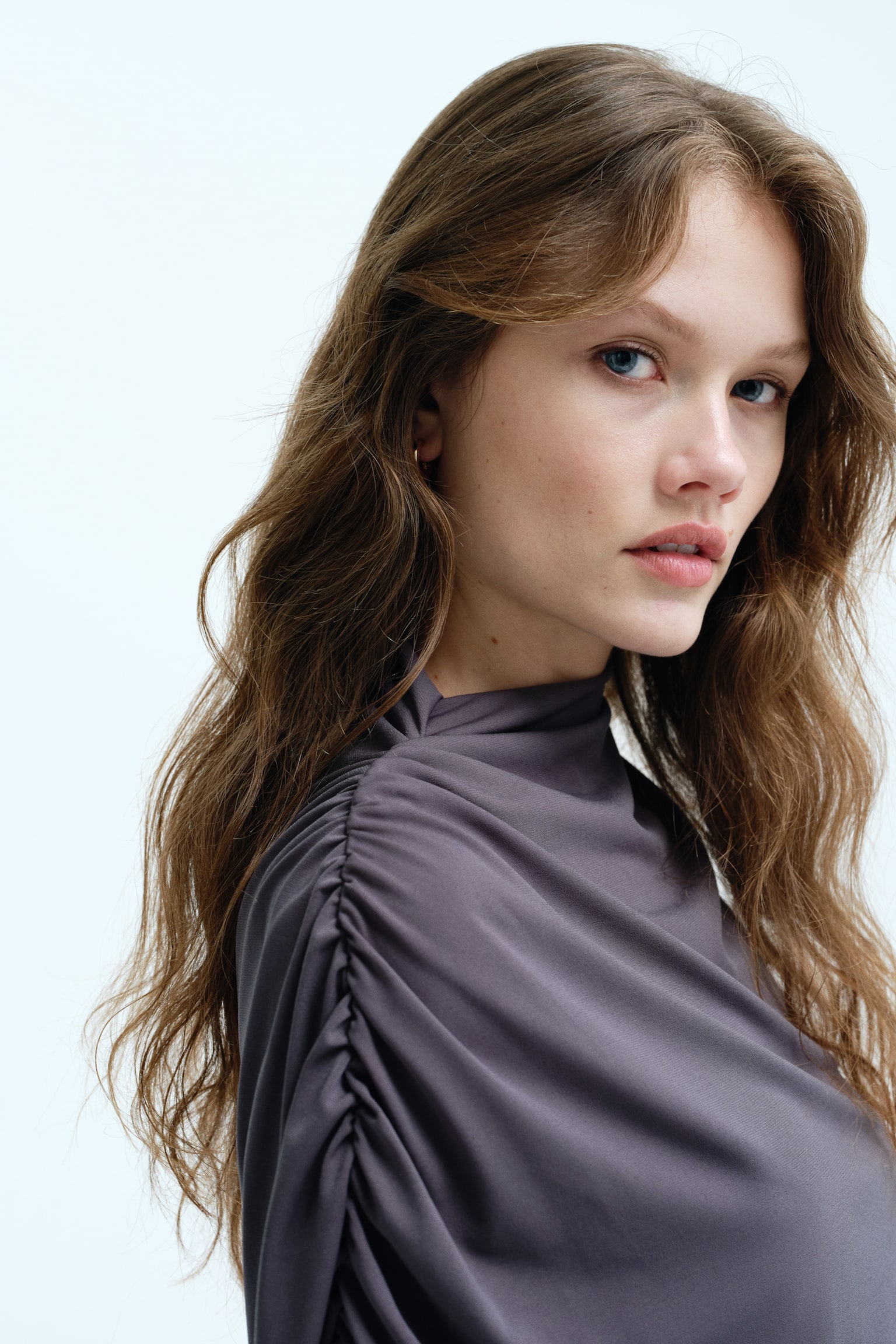 Top à col cheminée avec manche unique - Gris/Noir/Beige - 5