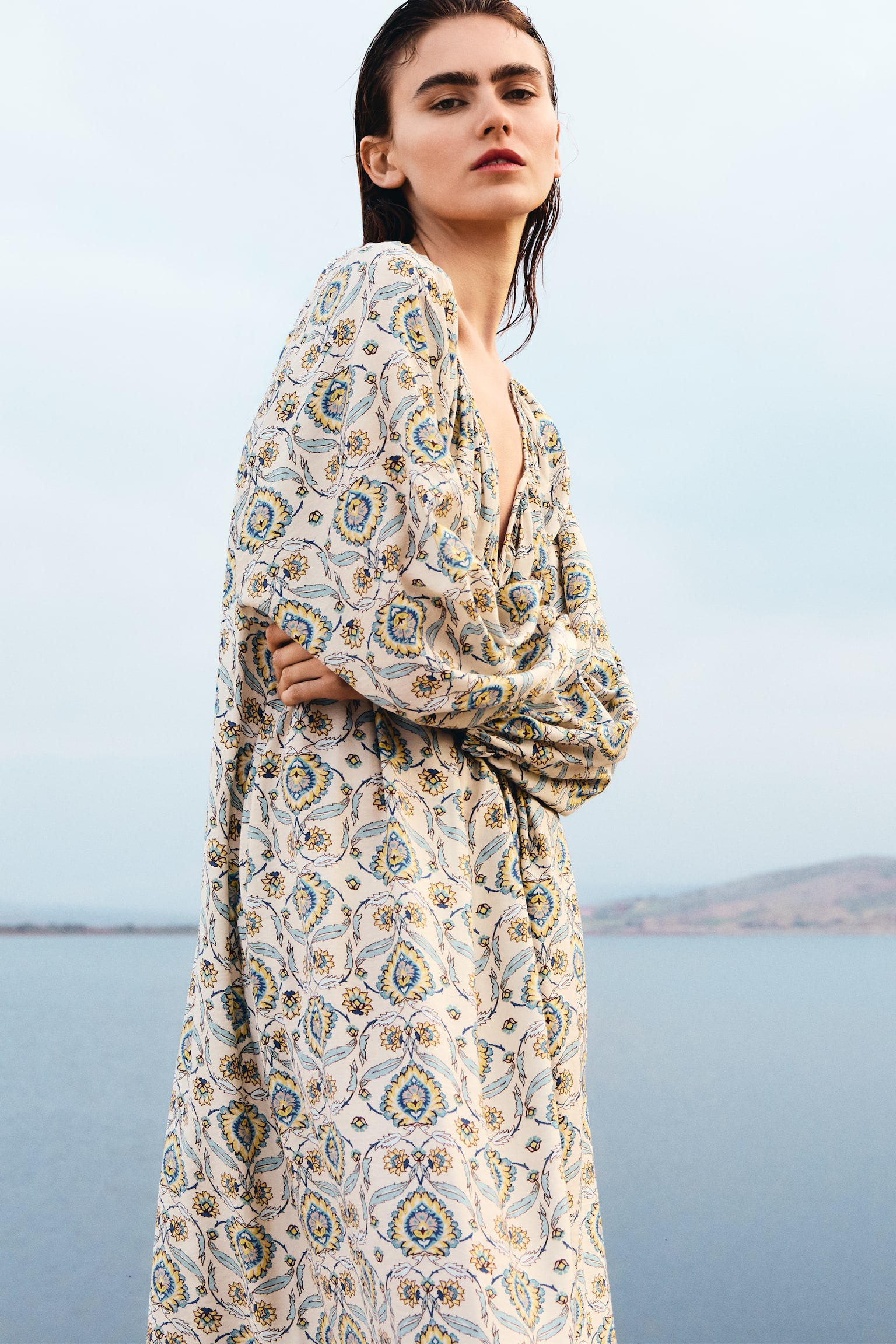 Oversized tunic dress - Light beige/Patterned/Black/Floral/Dark brown - 4