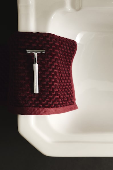 Textured hand towel