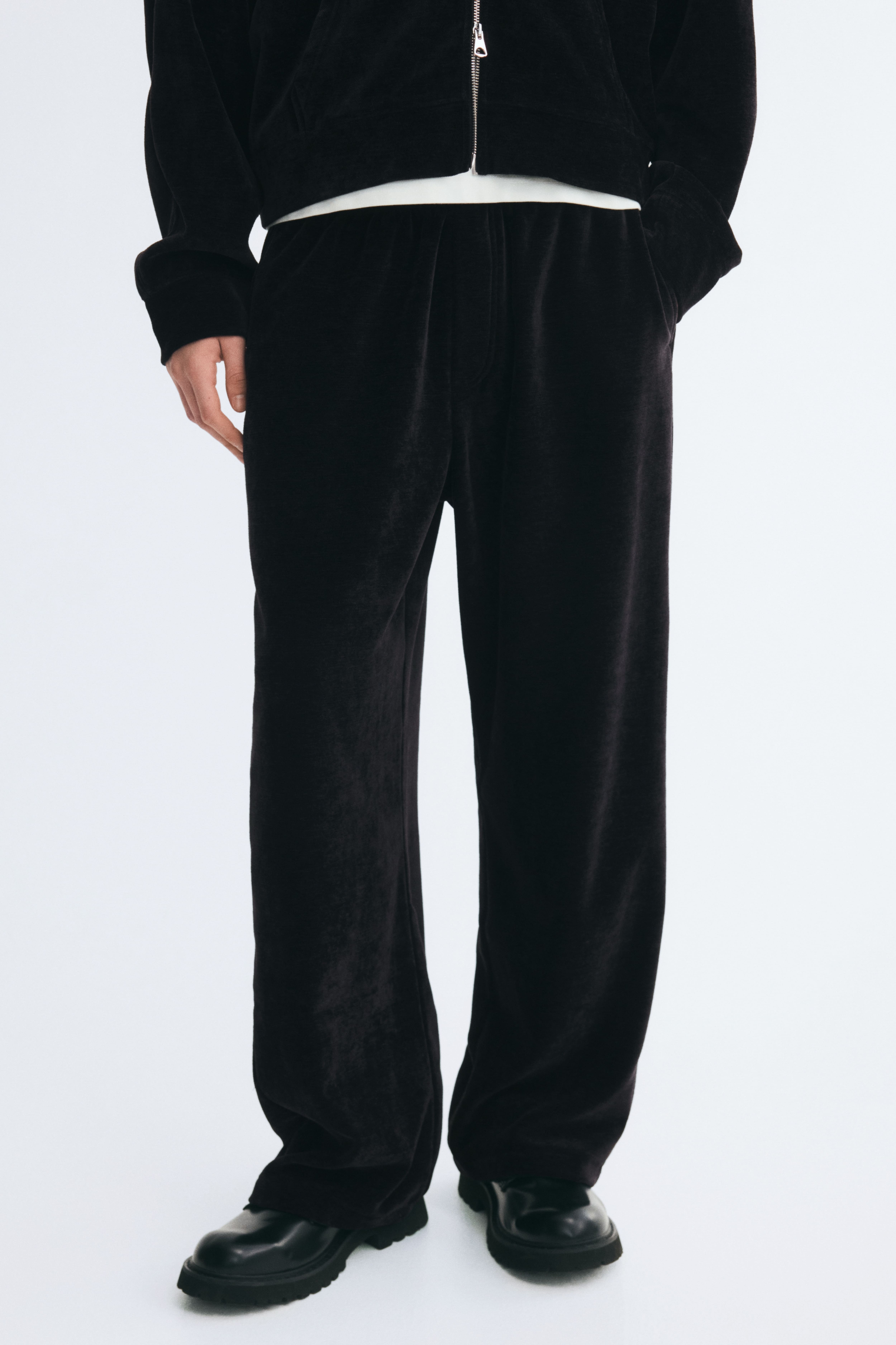 Relaxed-Fit Velour Sweatpants
