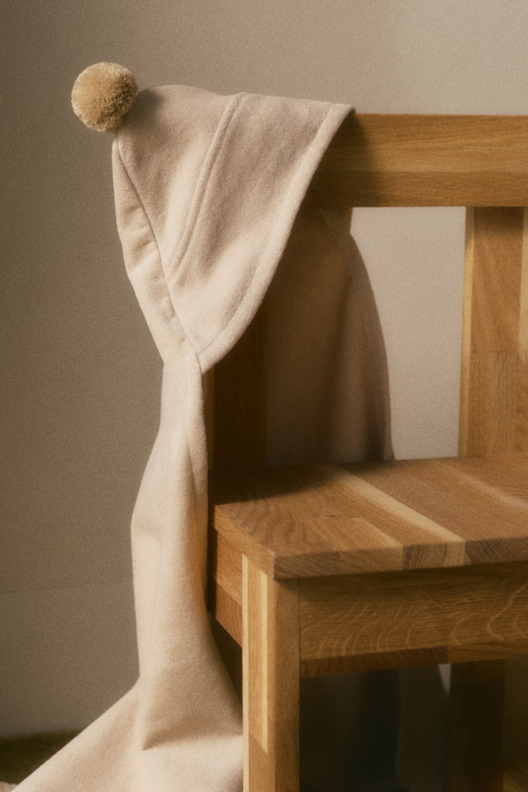 Ver imagen más grande: Toalla de baño con capucha - Beige claro - HOME | H&M ES 1