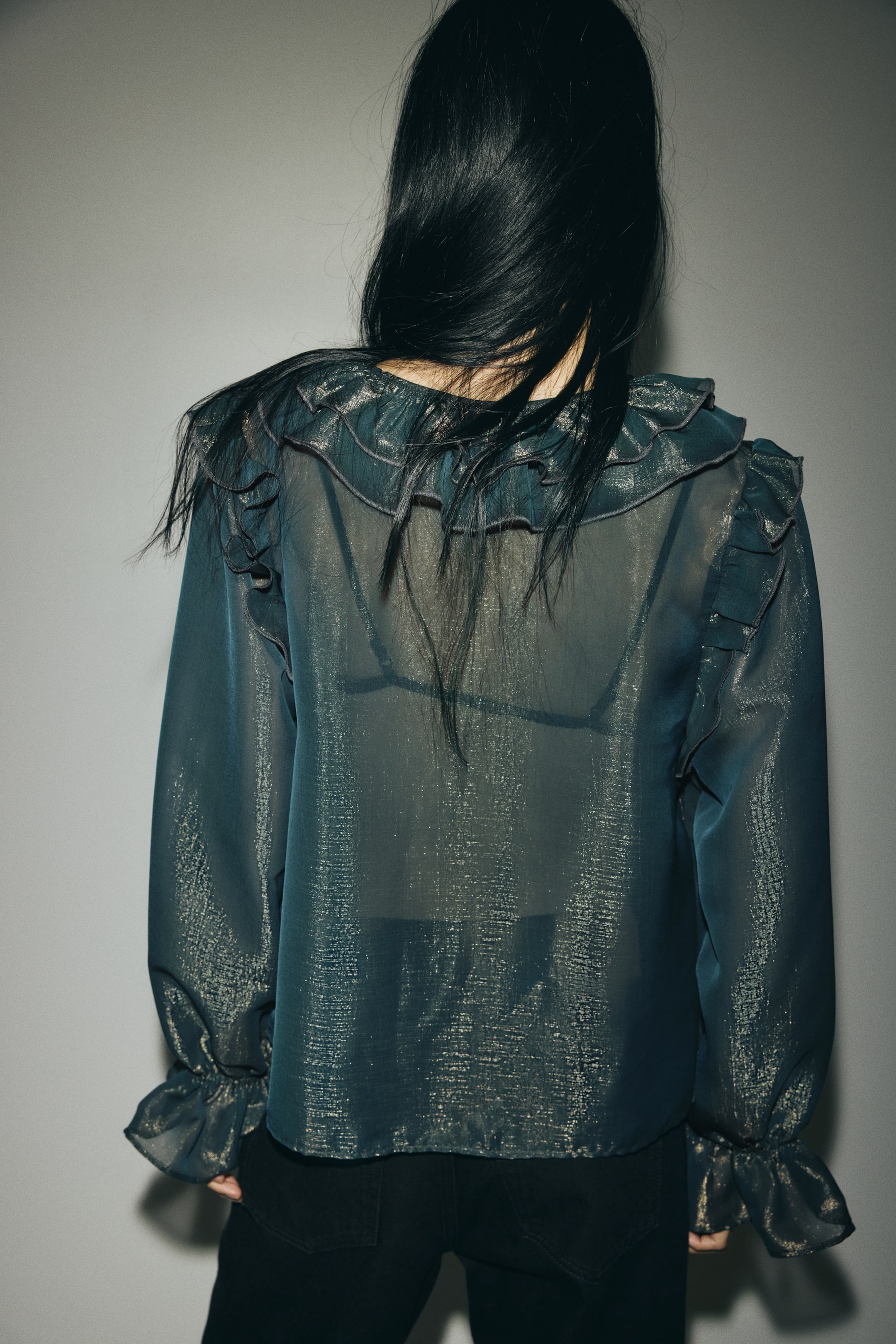 Agrandir l'image: Frill-trimmed blouse - Vert olive foncé - FEMME | H&M FR 5