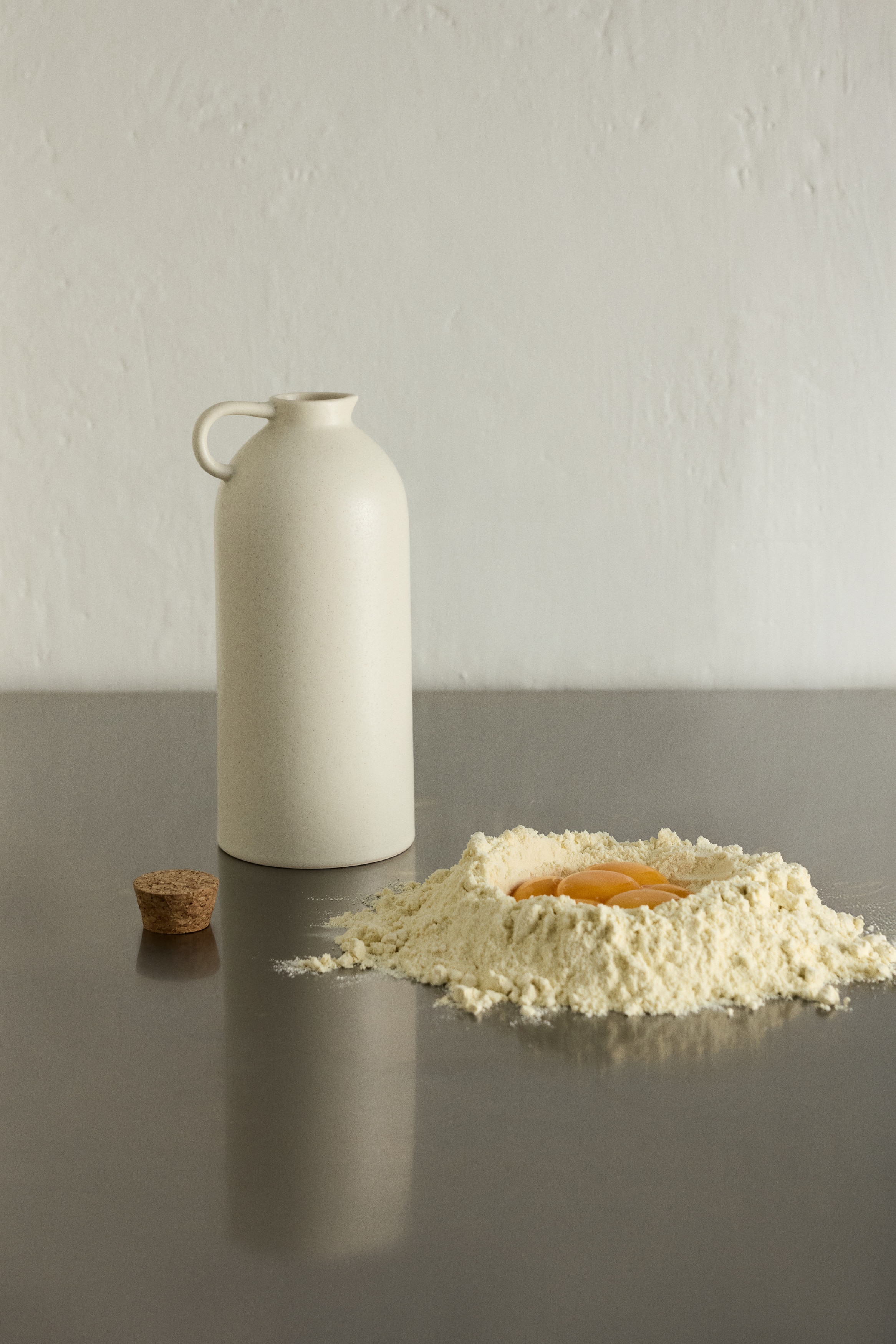 Olieflaske med reaktiv glasering - Lys beige