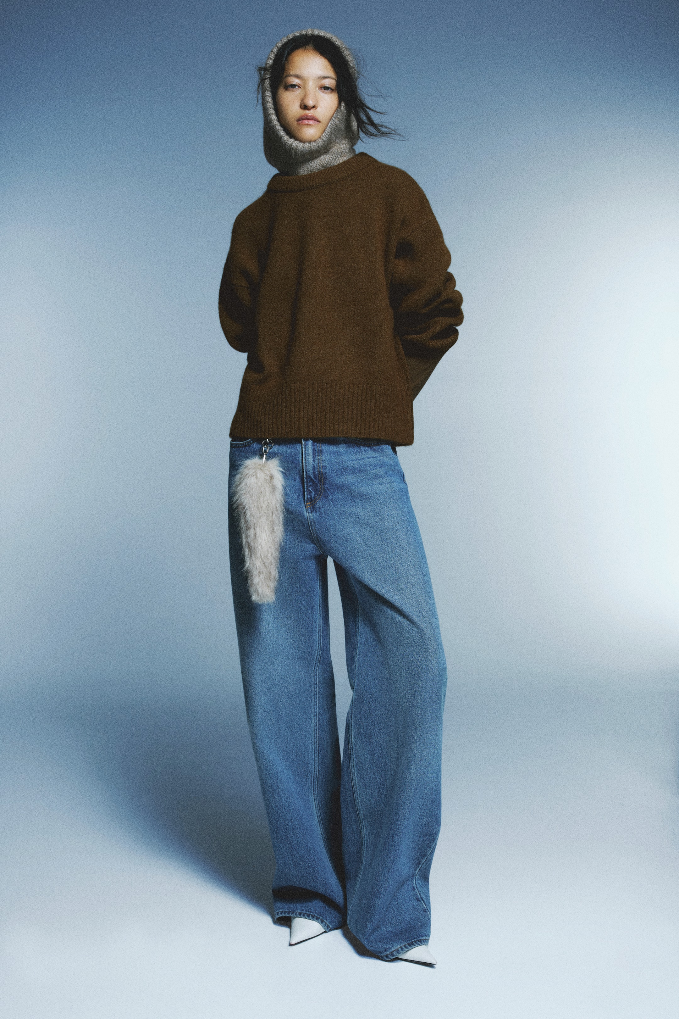 拡大画像を表示: オーバーサイズセーター - ダークブラウン - レディース | H&M JP 1