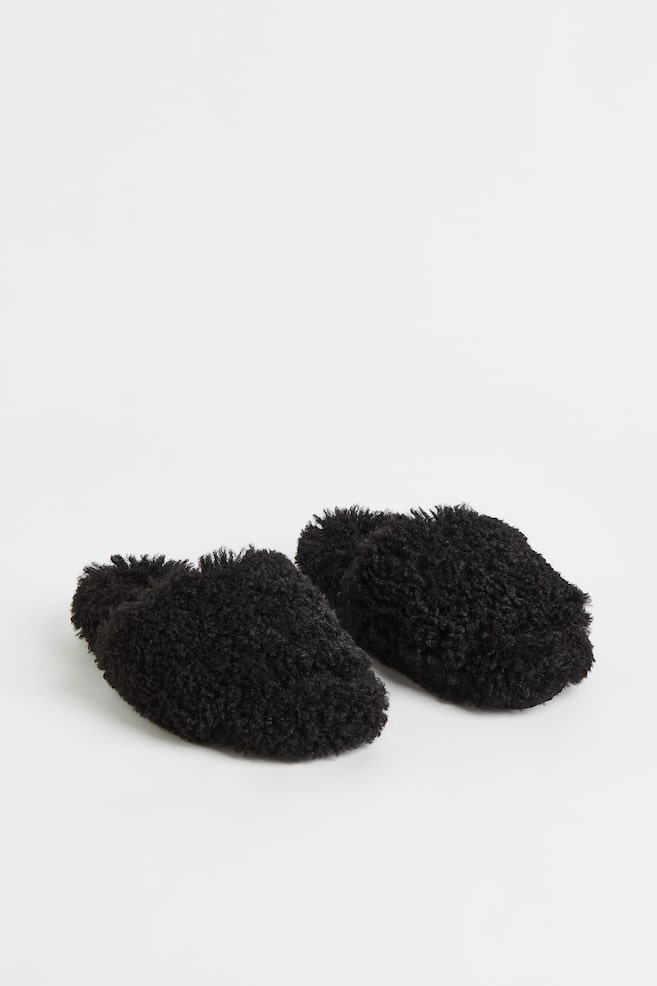 Faux fur slippers - Black - 3