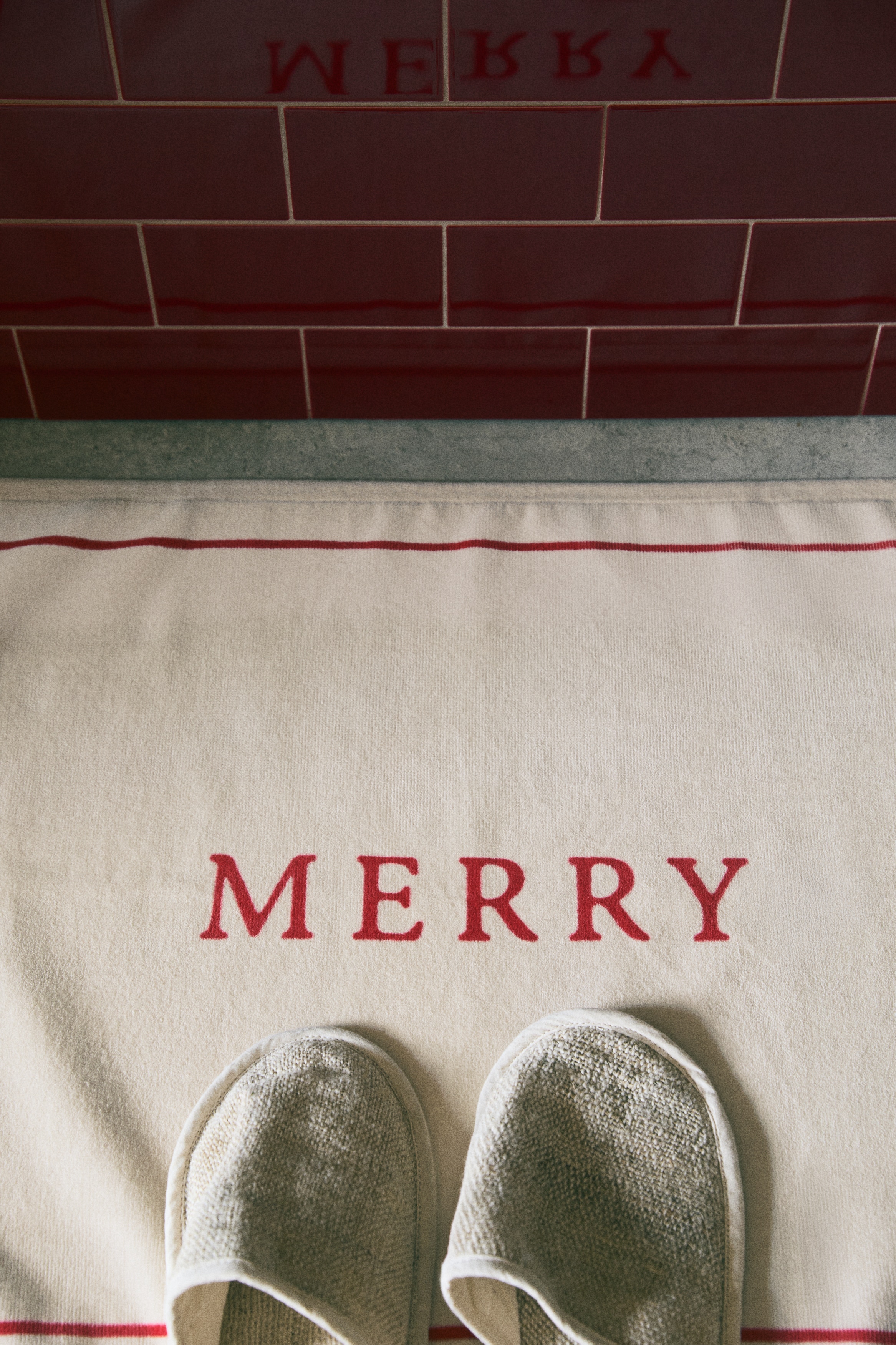 H & M - デザインベロアバスマット - ホワイト H & M - デザインベロアバスマット - ホワイト