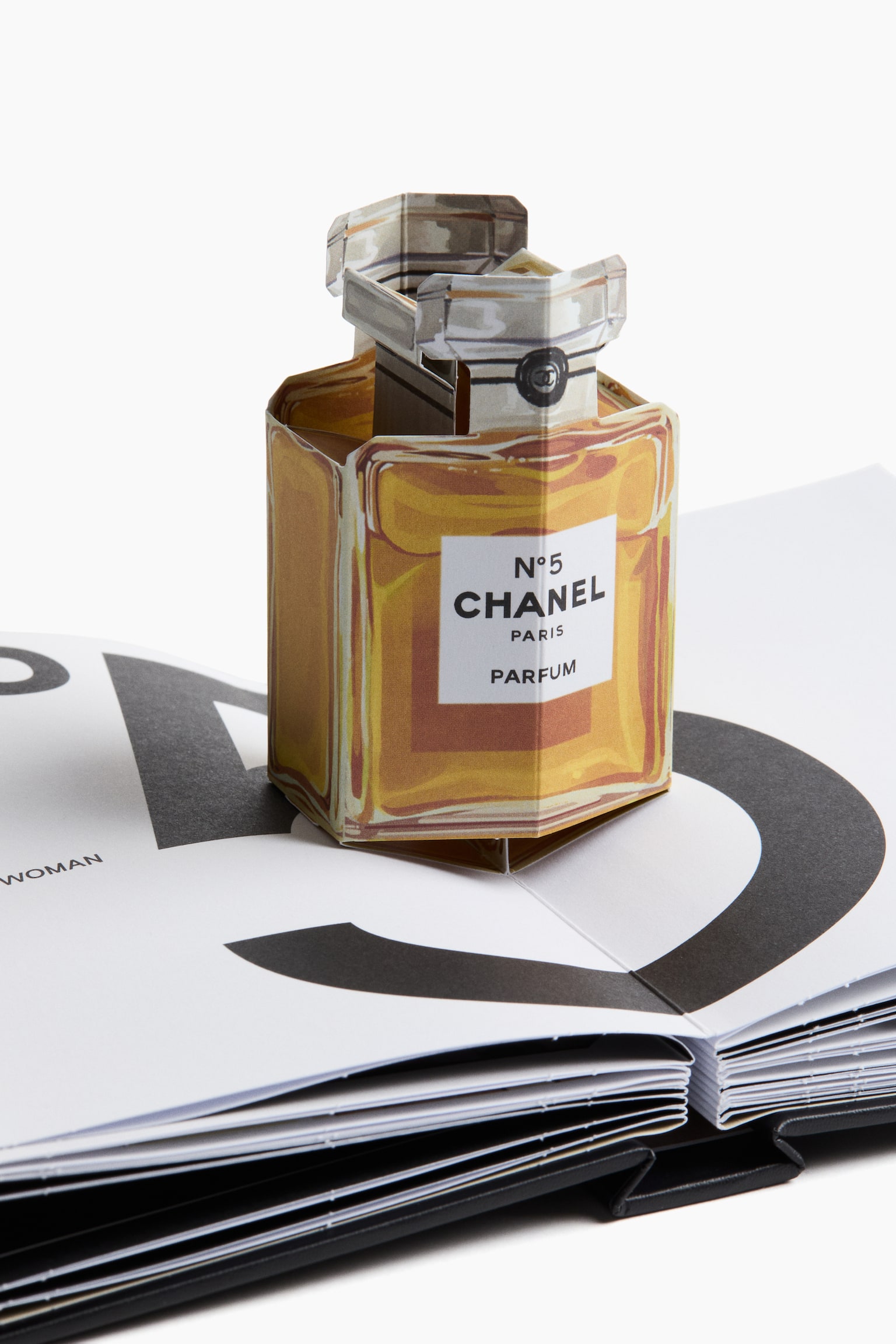 Fashion Unfolded: Pop-Up Chanel - Pop-Up Chanel - 2