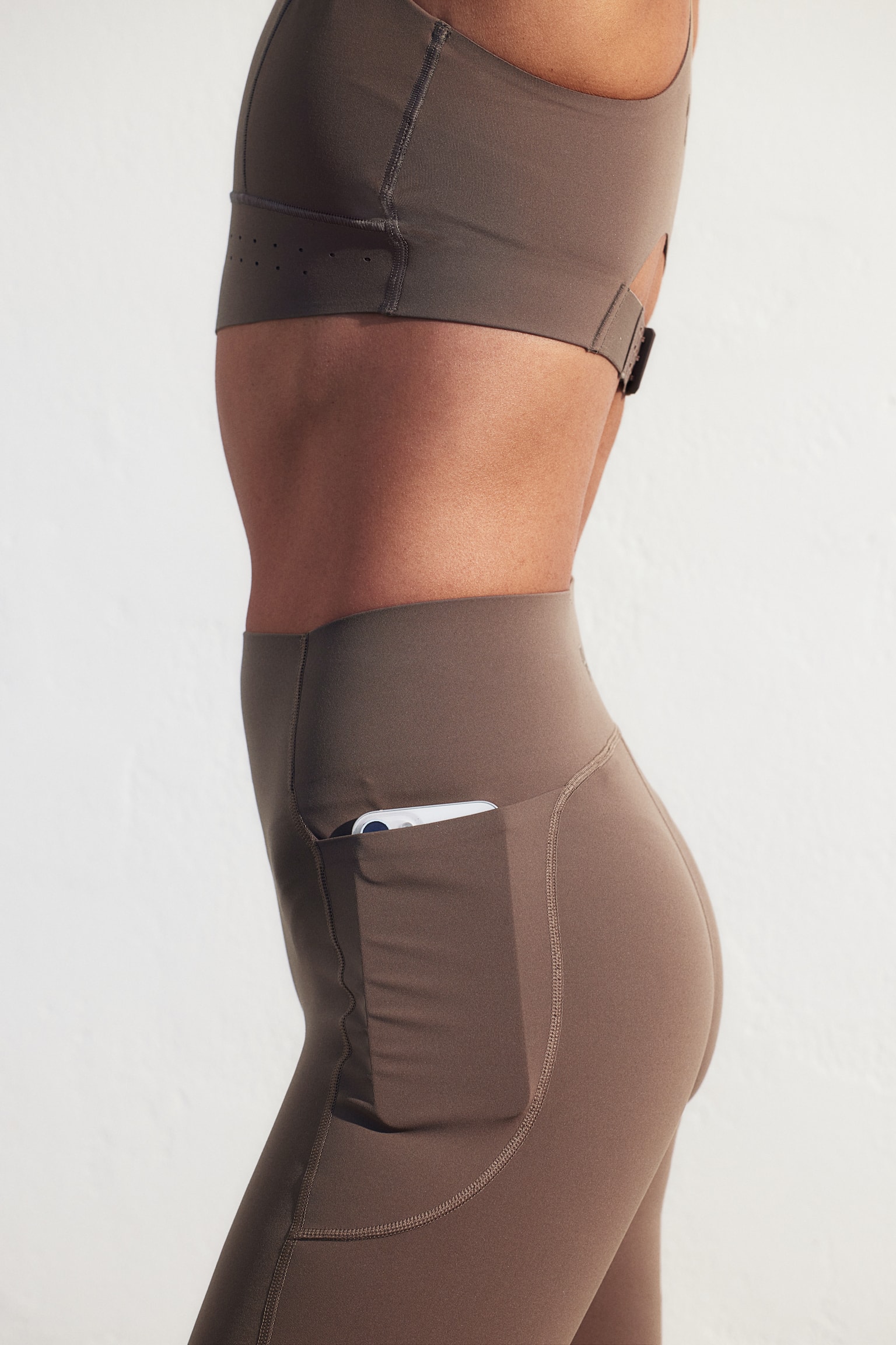 Pocket Detail Activewear Leggings In ShapeMove™ - Brown/Steel blue/Black - 3