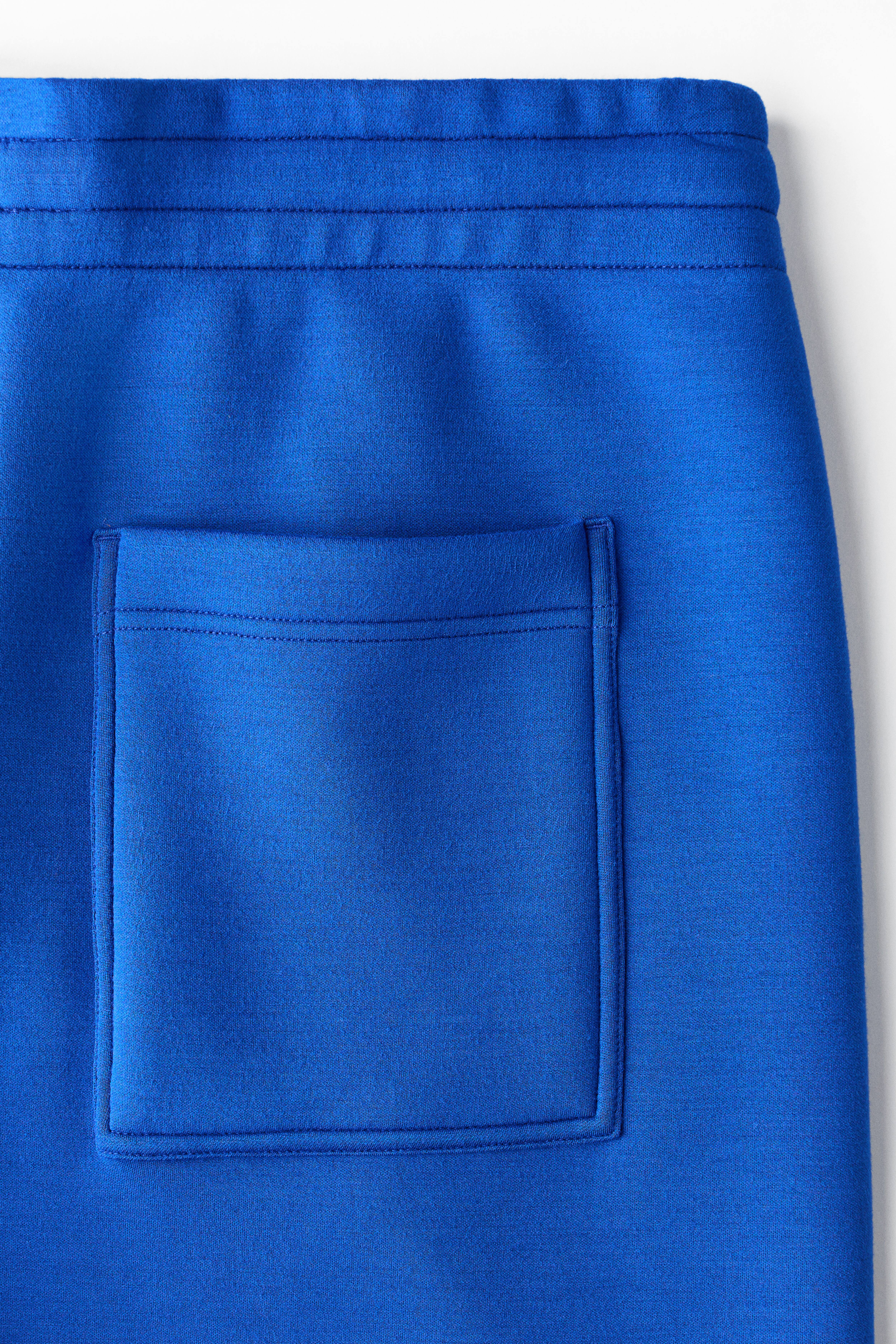 Relaxed-Fit Scuba Shorts