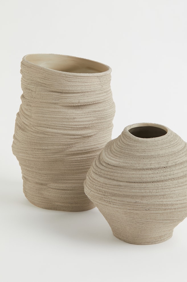 Vase asymétrique en grès cérame - Grège - 3