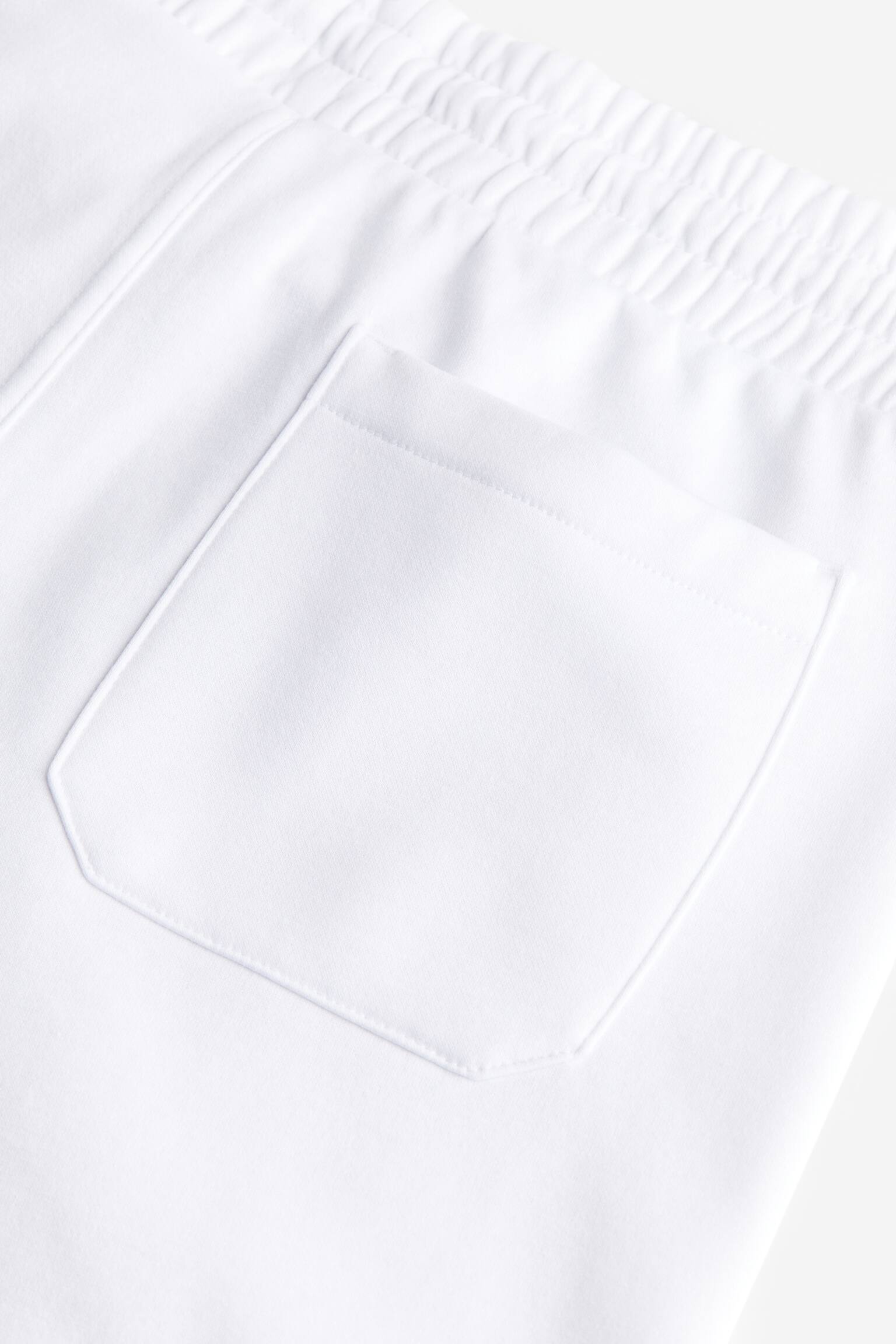 Quần short nỉ Regular Fit - Màu trắng - 2