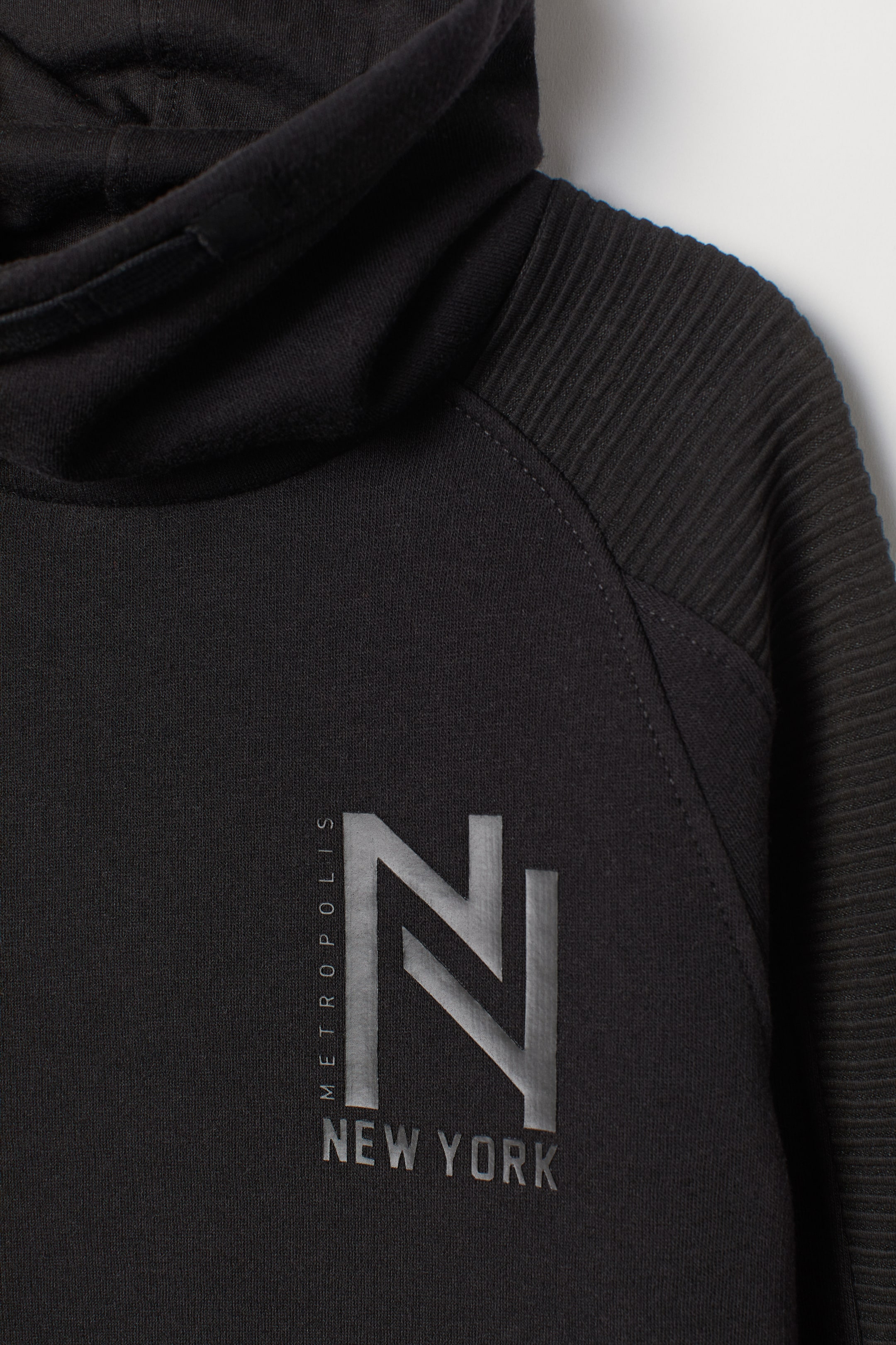 Größeres Bild ansehen: Sweatshirt mit Tunnelkragen - Schwarz - Kids | H&M DE 2