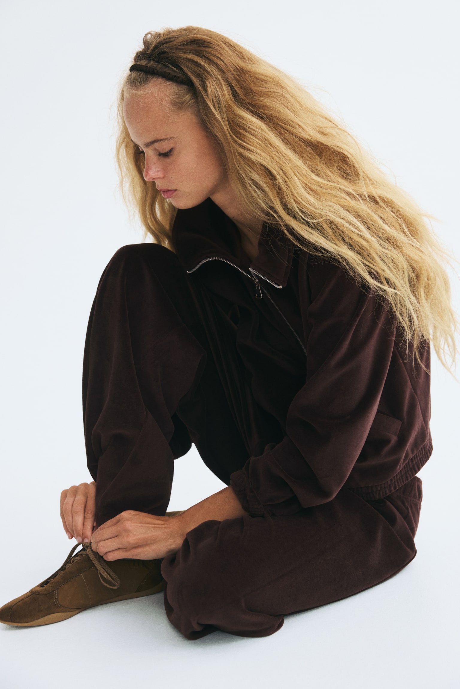 Женская куртка H&M Velour Sweatshirt, цвет: Тёмный коричневый — фото 5