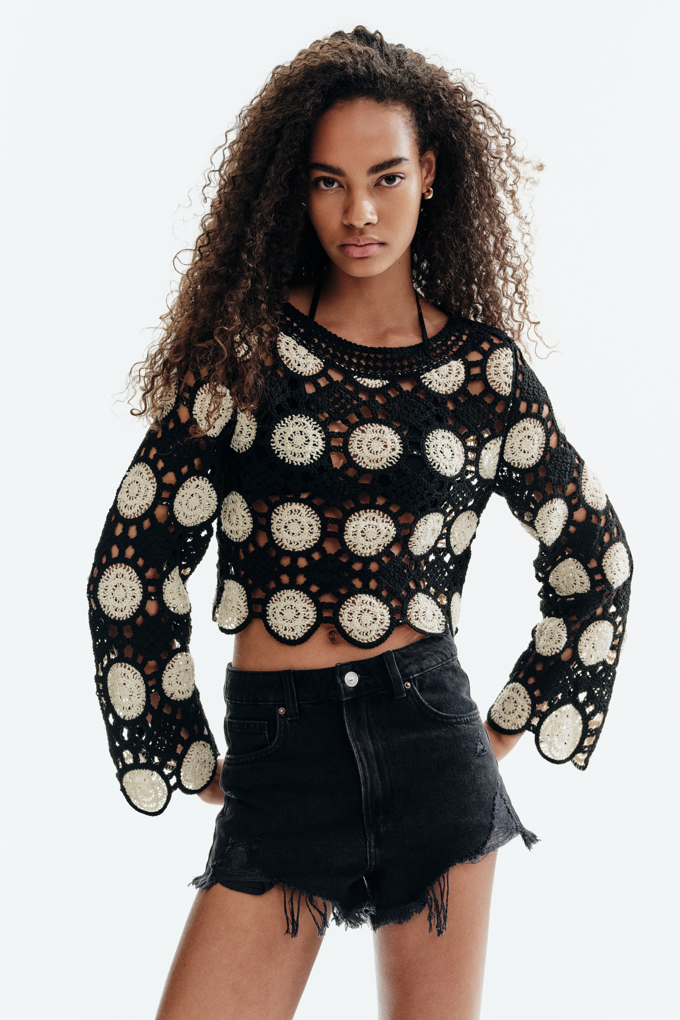 Женские шорты H&M Distressed-Look Denim Shorts — фото 6