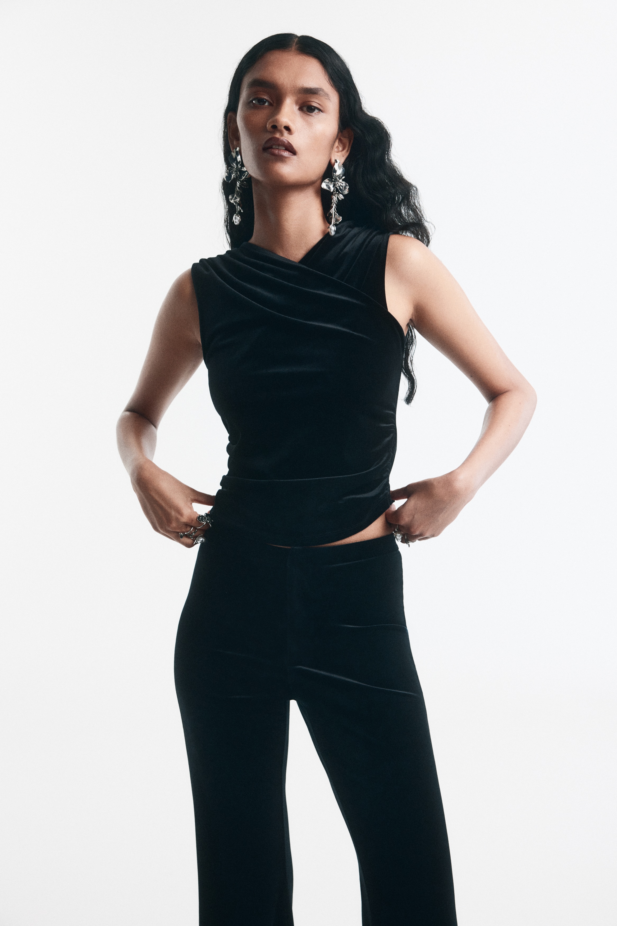 【美品】レア！FEELCYCLE ベロアタンクトップ ブラック XS 美品】レア！FEELCYCLE ベロアタンクトップ ブラック XS コード