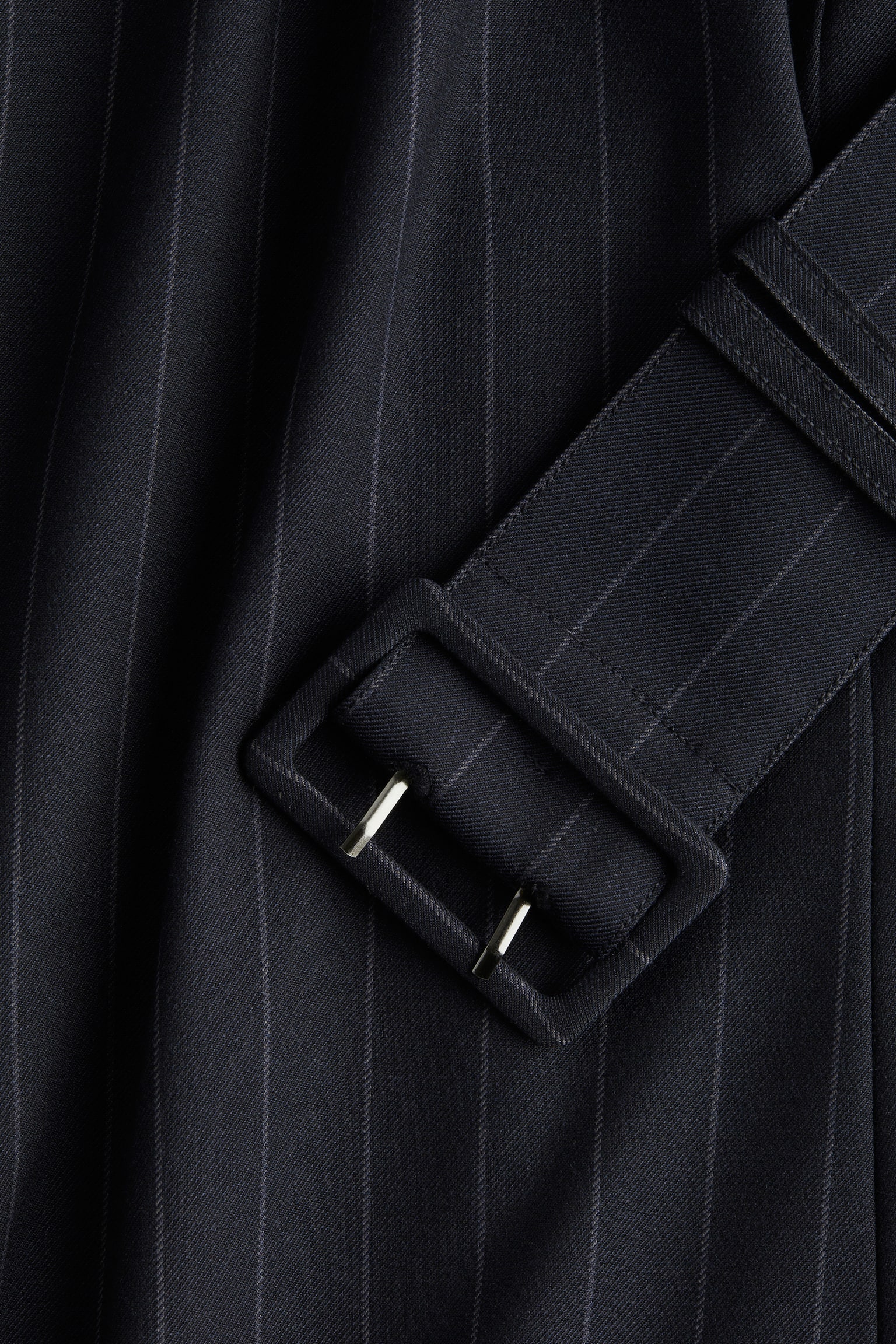 Sukienka z watowanymi ramionami - Granatowy/Prążek tenisowy - 4