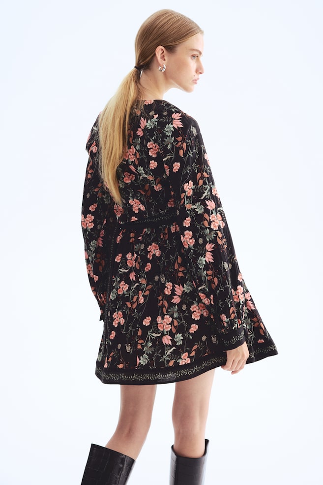 Wrap Dress - Black/floral - 2