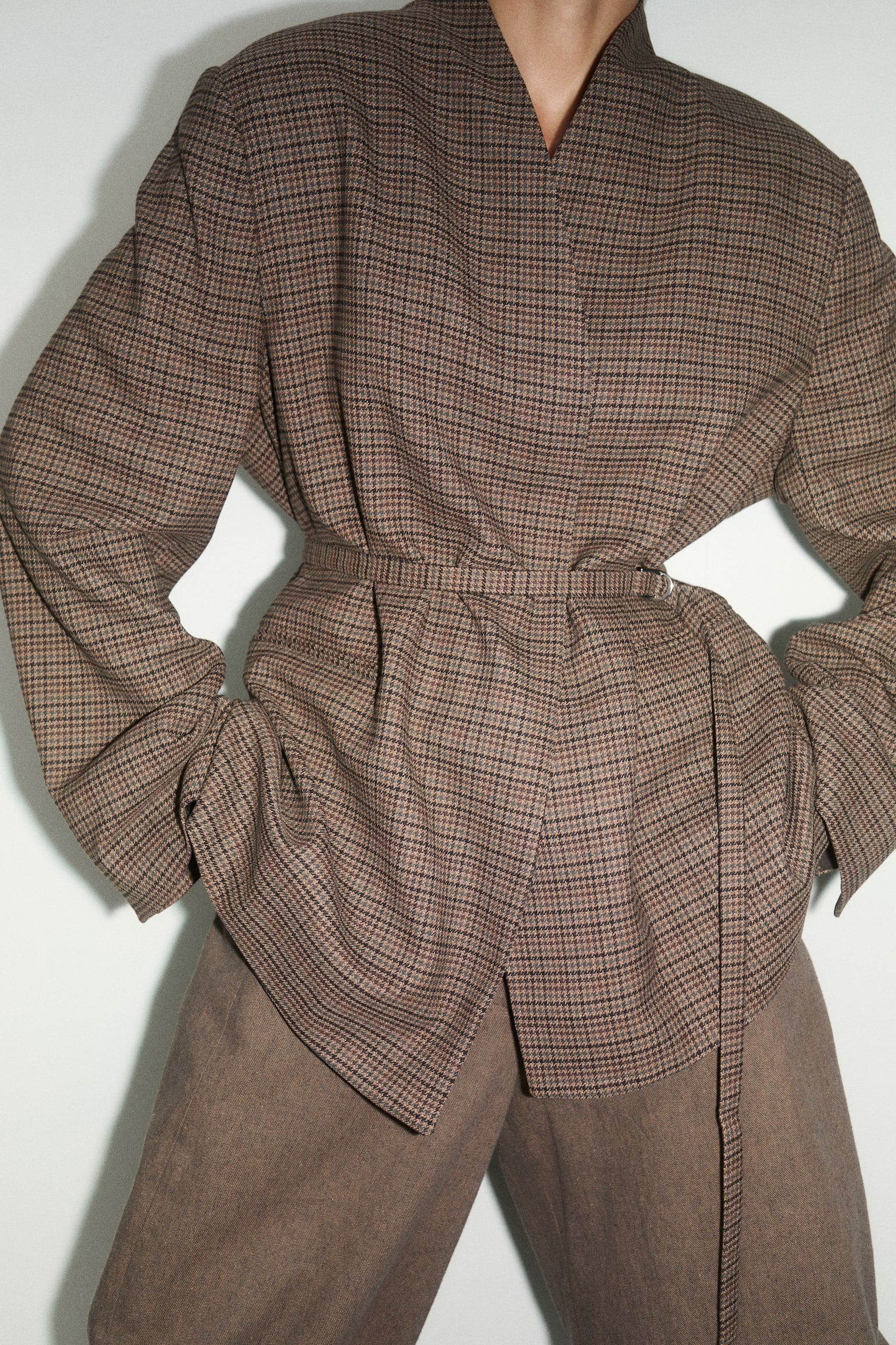Женская куртка H&M Oversized Belted, цвет: Тёмный бежевый / Клетчатый — фото 6