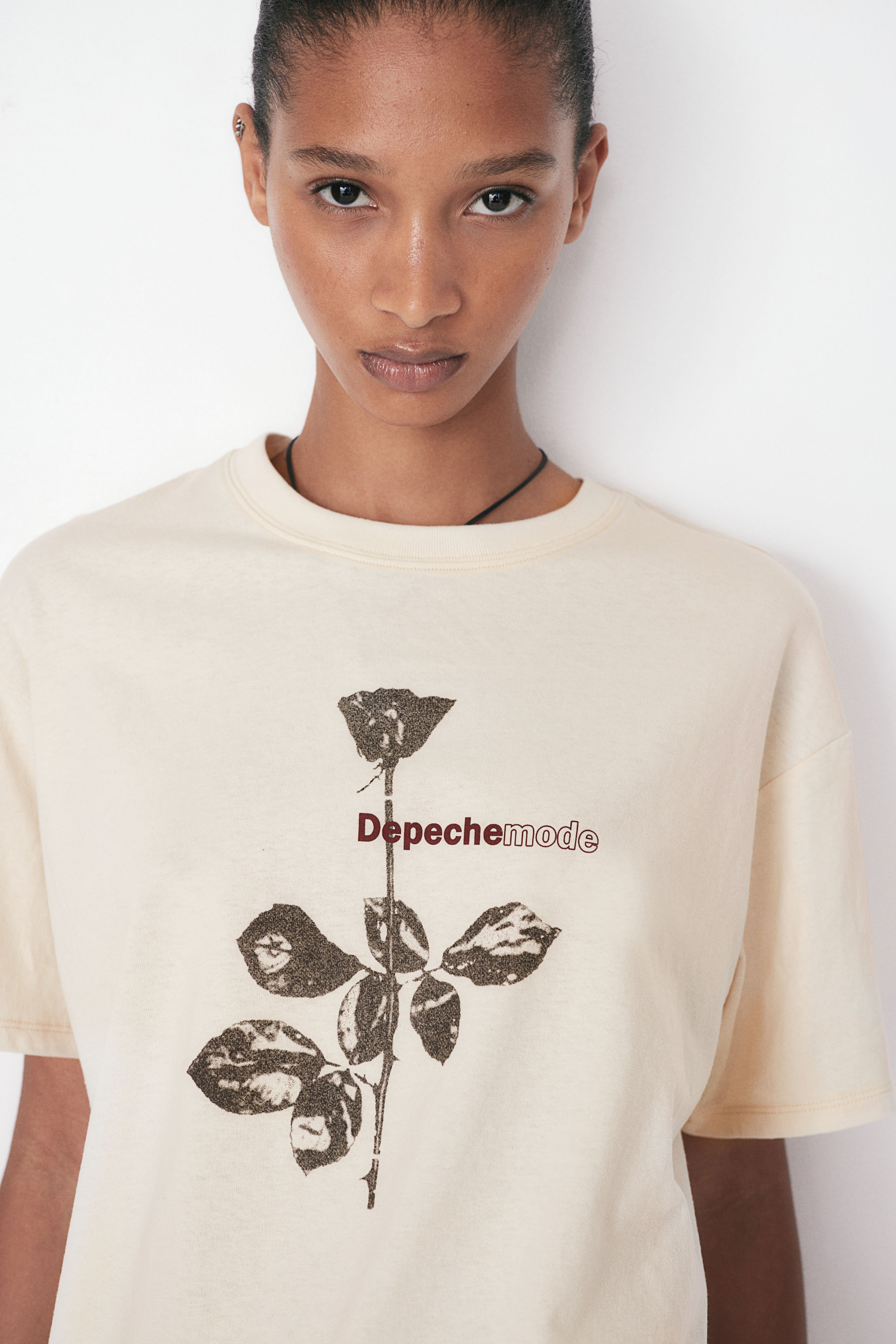 Camiseta oversize con motivo estampado Beige claro Depeche Mode MUJER H M ES