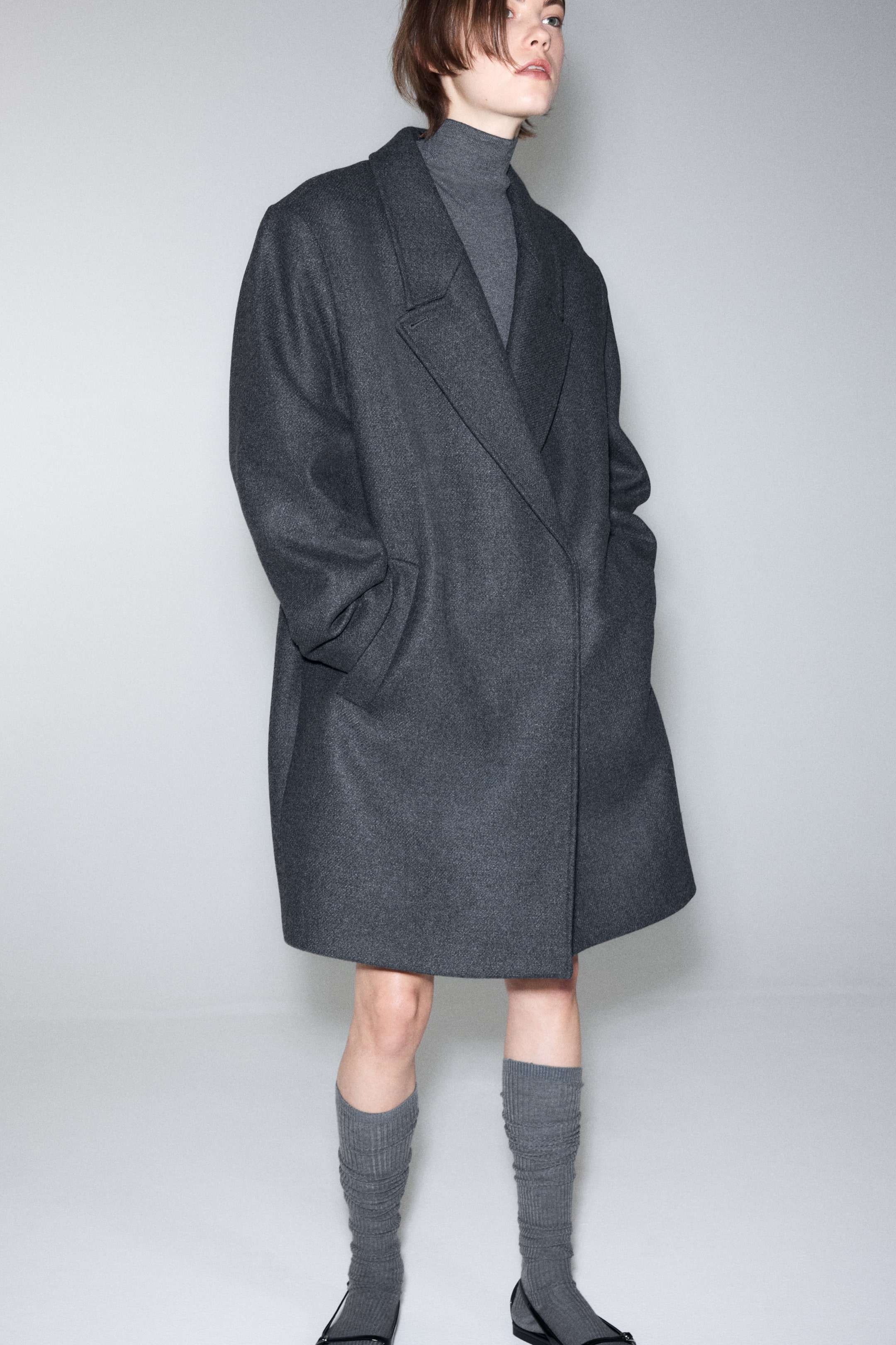 View larger image: Oversized Wool-Blend Coat - Dark gray - Ladies | H&M US 4