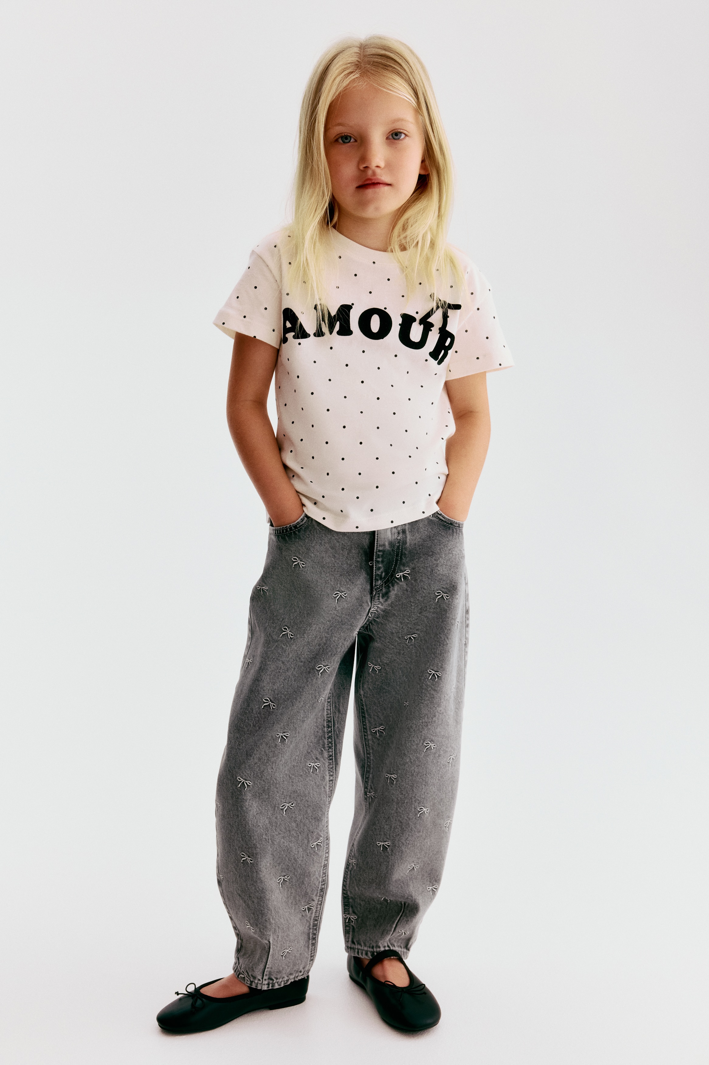 Loose Fit Barrel Jeans - Denimgrau/Schleifen/Hellrosa/Herzen/Denimblau/Kirschen