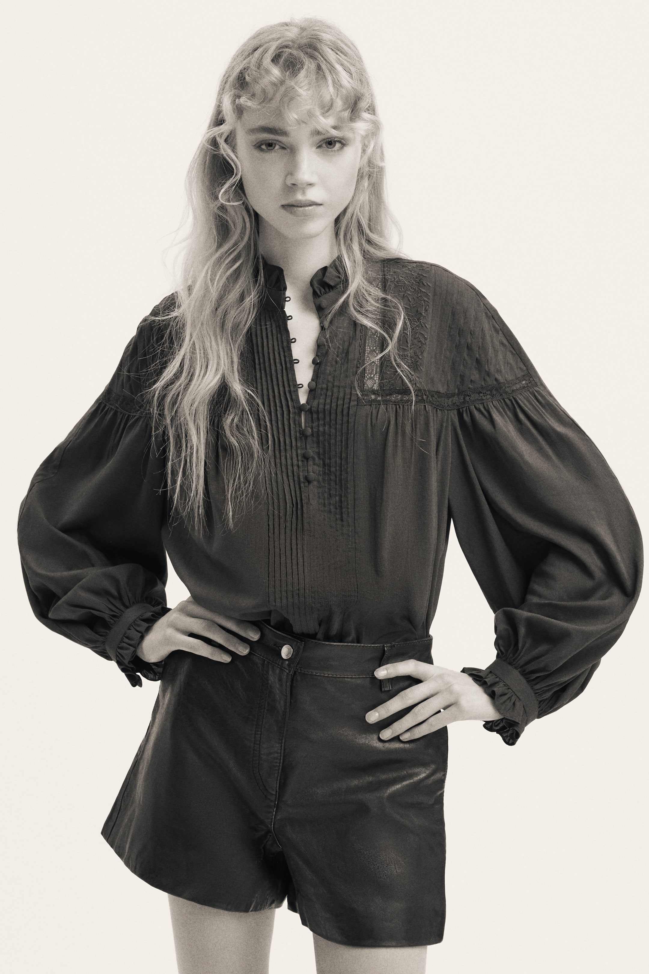 View larger image: Pintucked cotton-blend blouse - Navy blue - Ladies | H&M 1