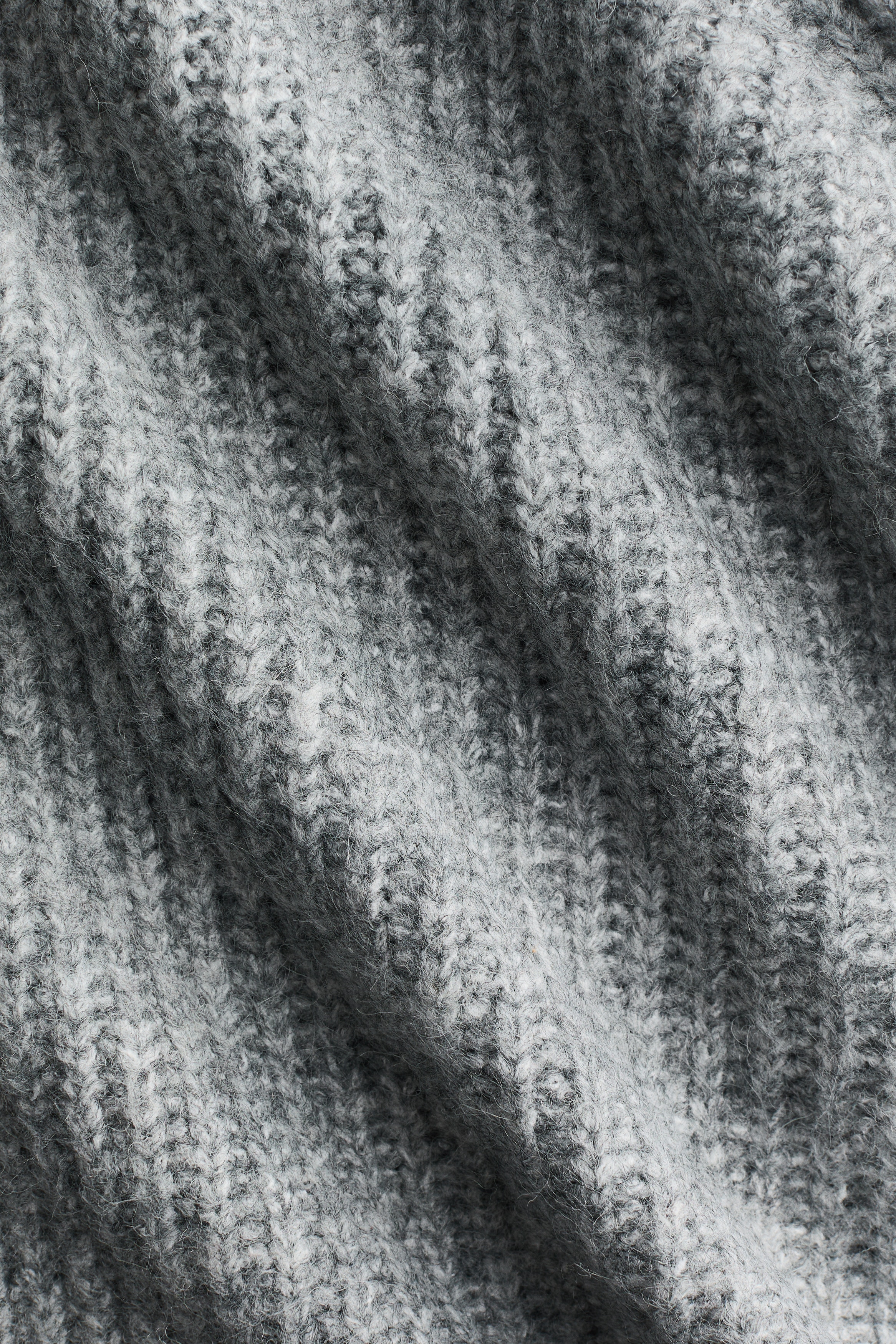 Rib-knit collared cardigan