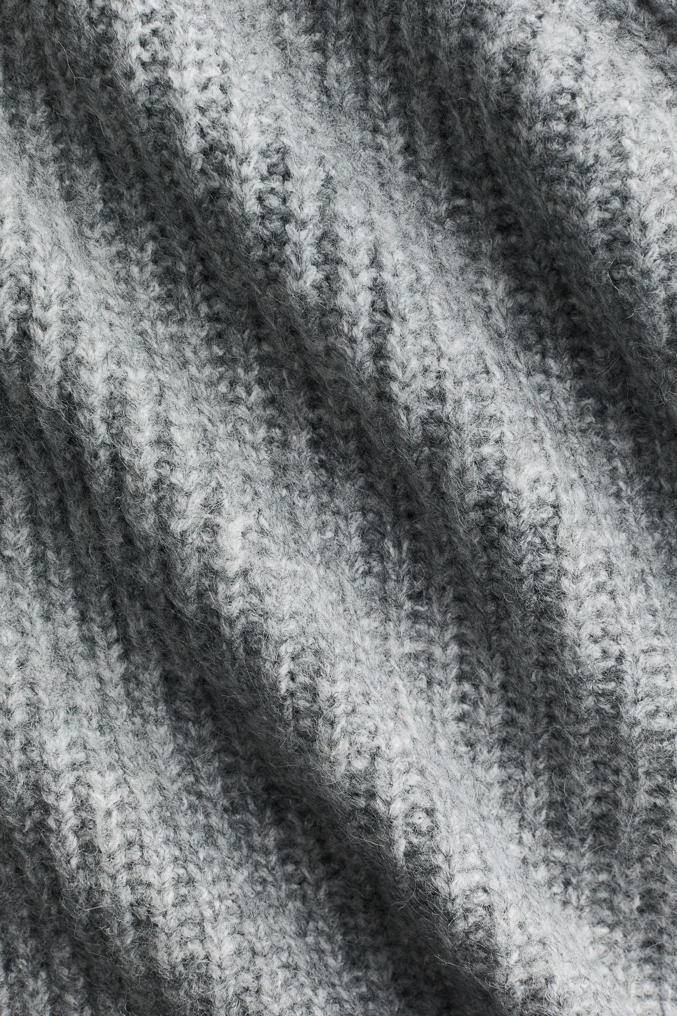 Visa större bild: Ribbstickad kofta med krage - Ljusgråmelerad - DAM | H&M SE 2