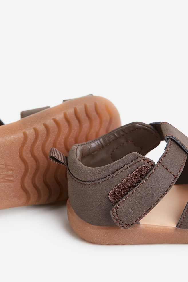 Sandaler med tynne remmer - Brun/Pudderrosa/Hvit - 3