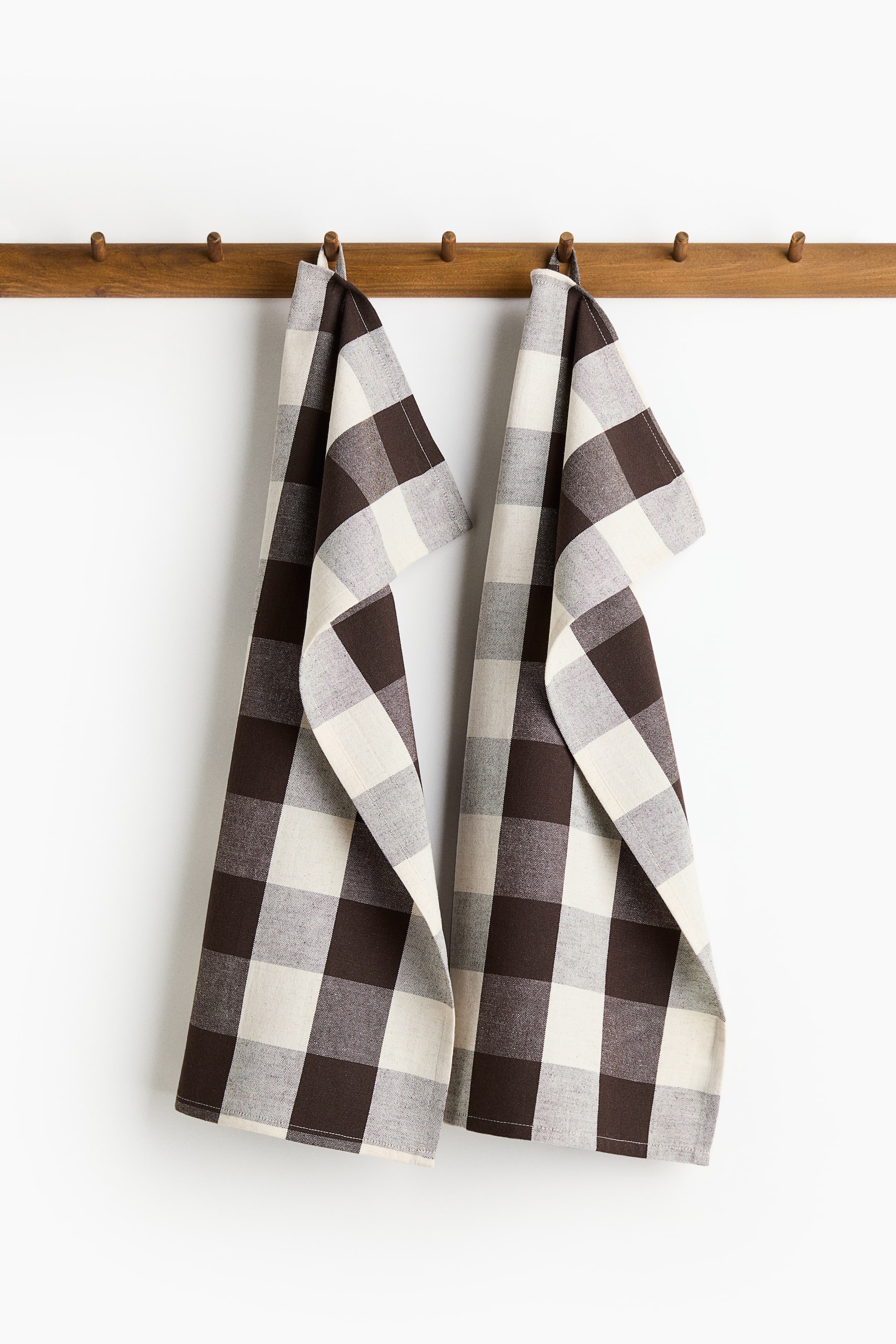 View larger image: 2-pack linen-blend tea towels - Brown/gingham check | H&M CA 1