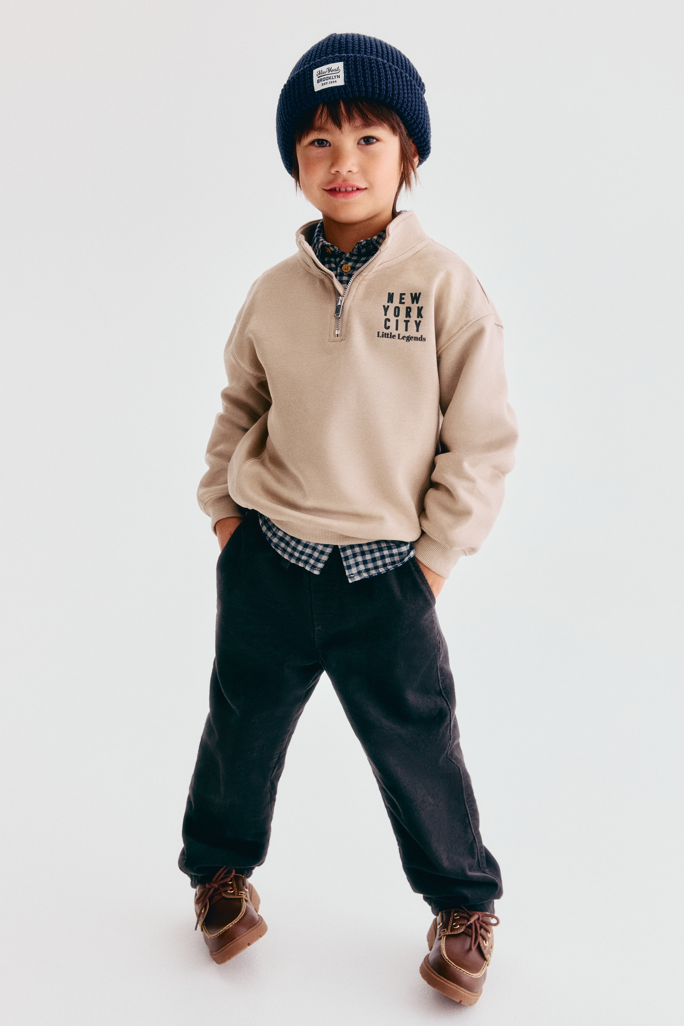 Lined corduroy trousersModel
