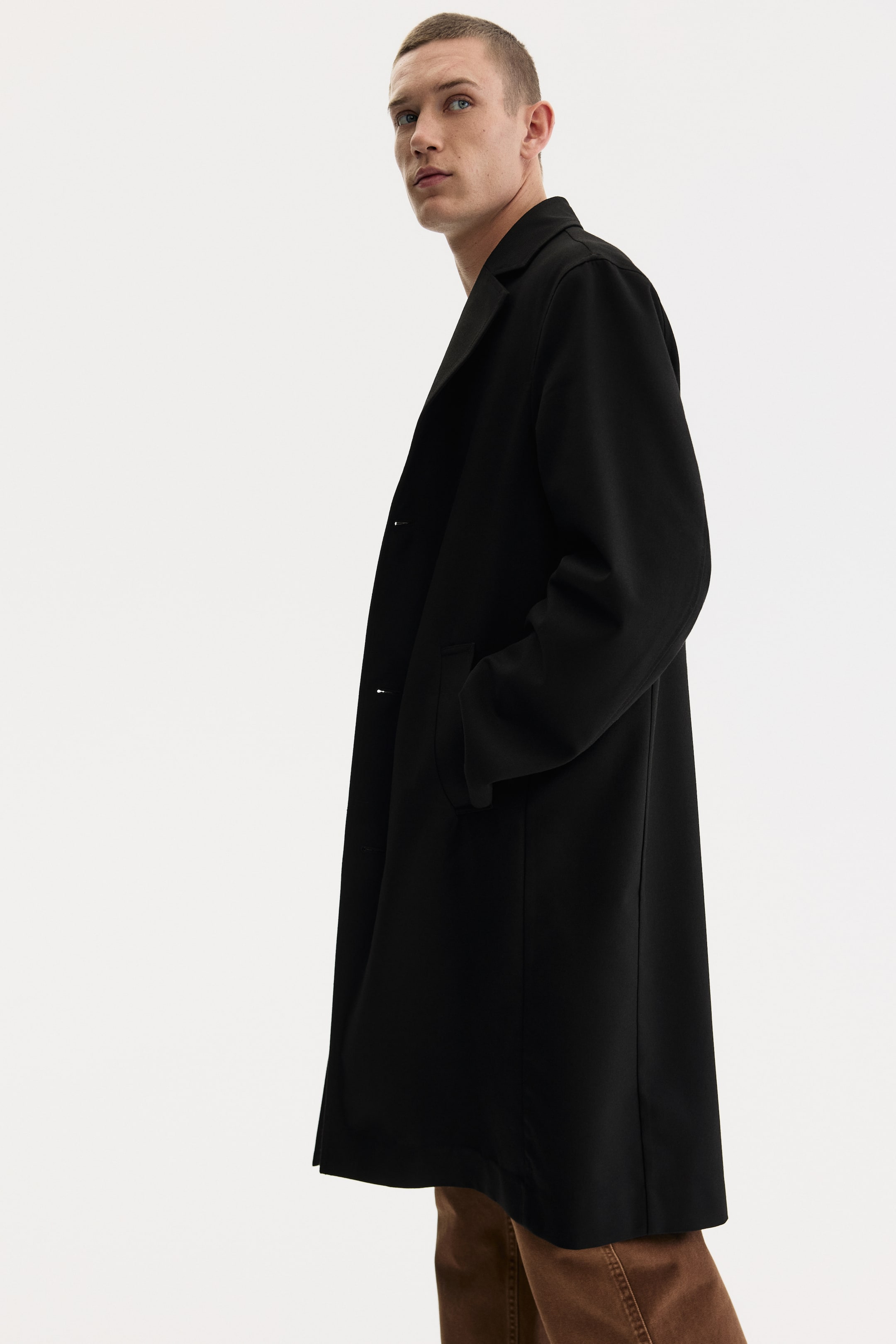 Ampliar la imagen: Abrigo de botonadura sencilla - Negro - Men | H&M MX 3