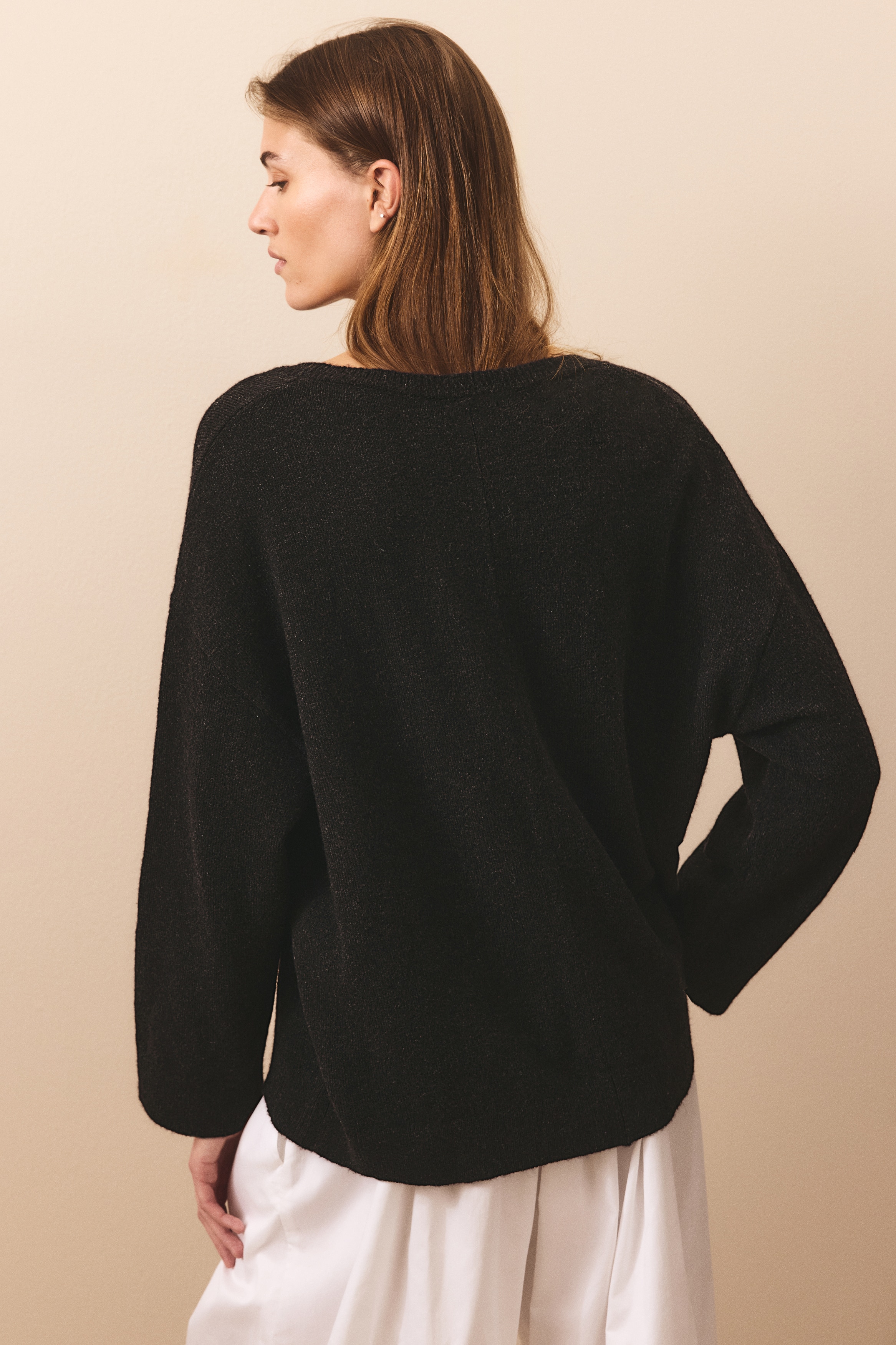 Loose-Fit Sweater - thumbnail 10