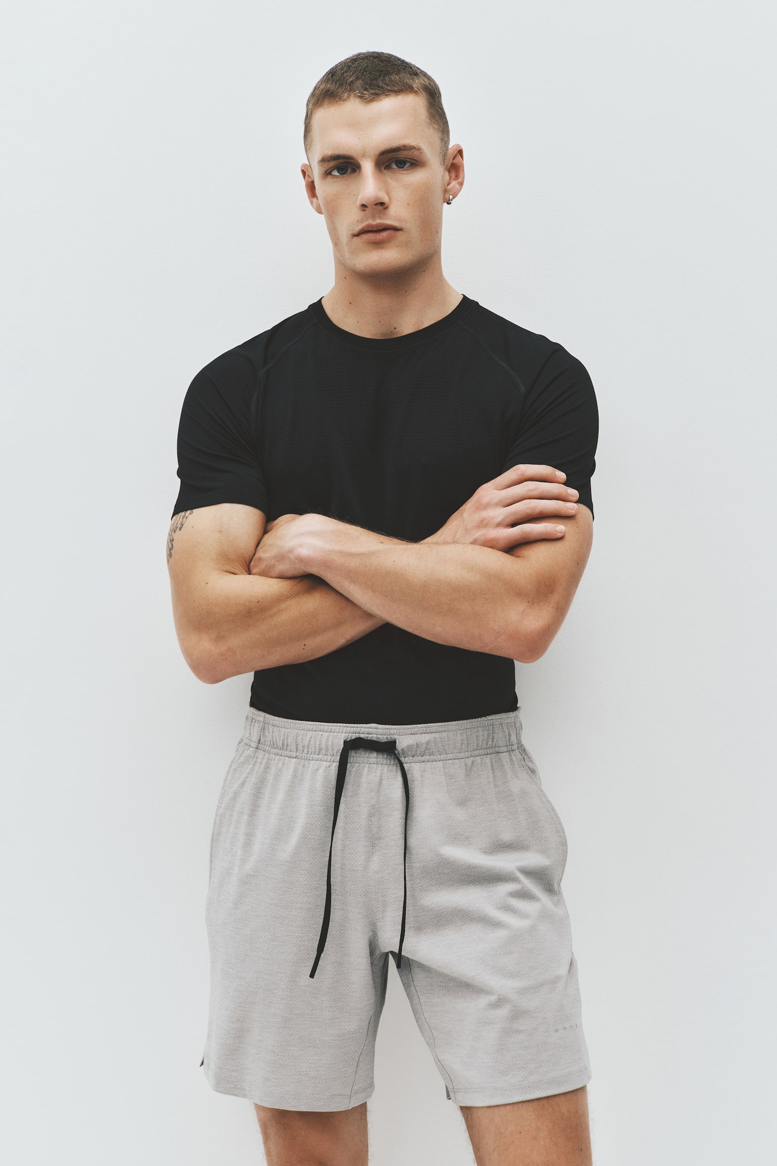 Sportshorts mit DryMove™ - Hellgraumeliert/Schwarz/Dunkelbraun/Marineblau/Mattgrün/Dunkles Pflaumenlila/Naturweiß/Dunkelbraun - 1