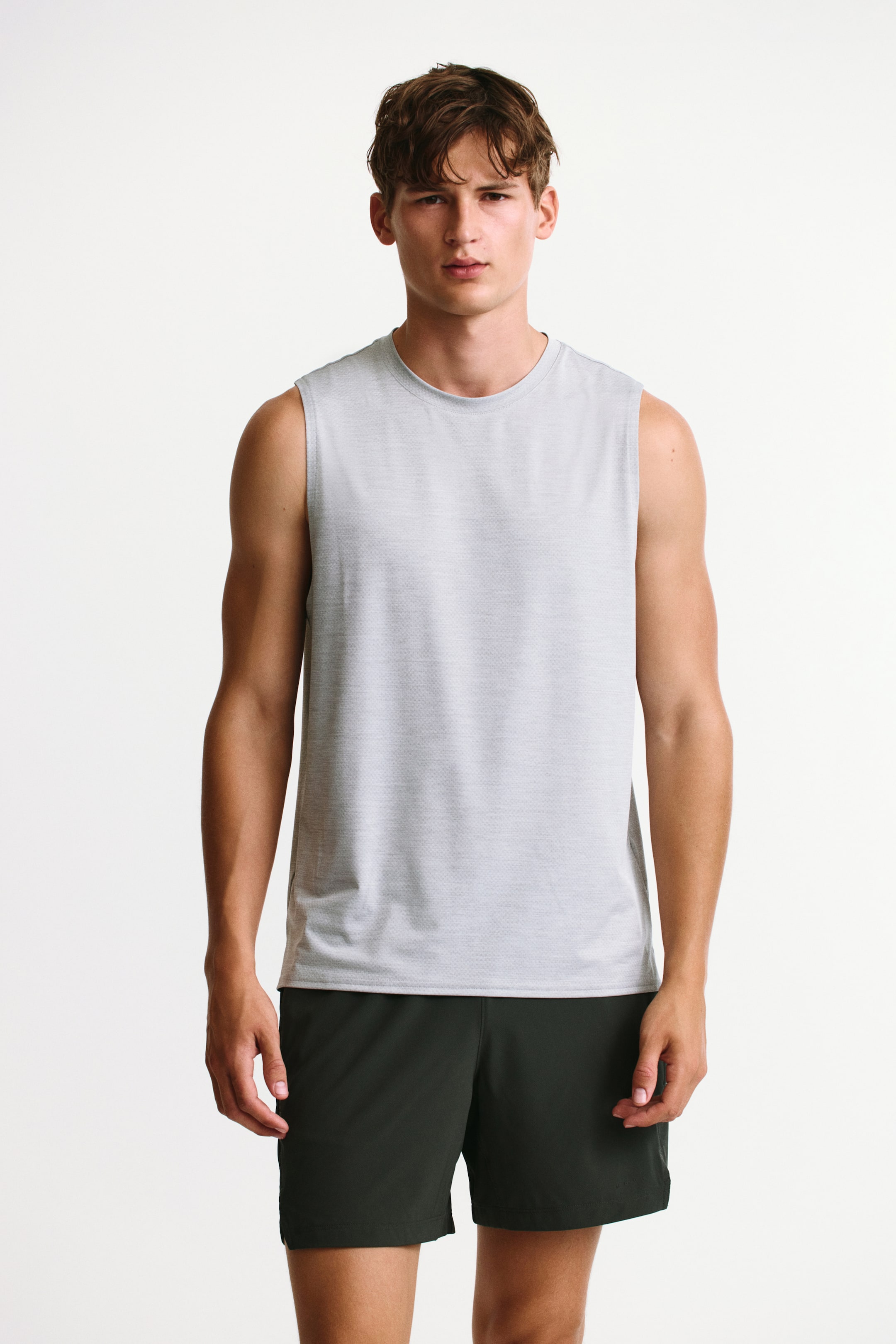 View larger image: Regular Fit Sports vest top with DryMove™ - Light grey - Men | H&M 1