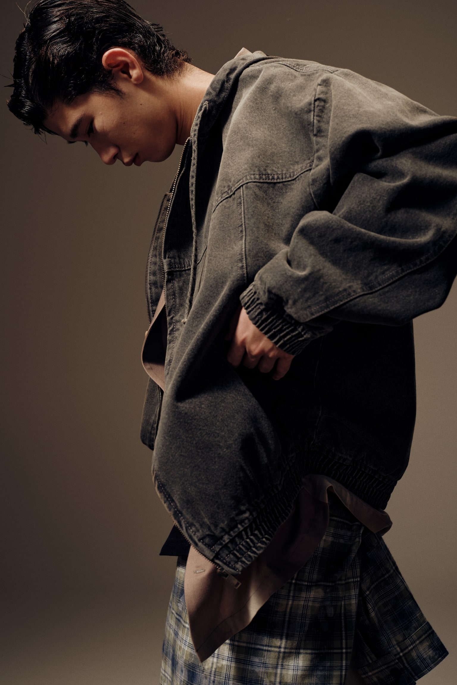 寬鬆剪裁連帽丹寧外套 - 丹寧灰/黑色 - 6