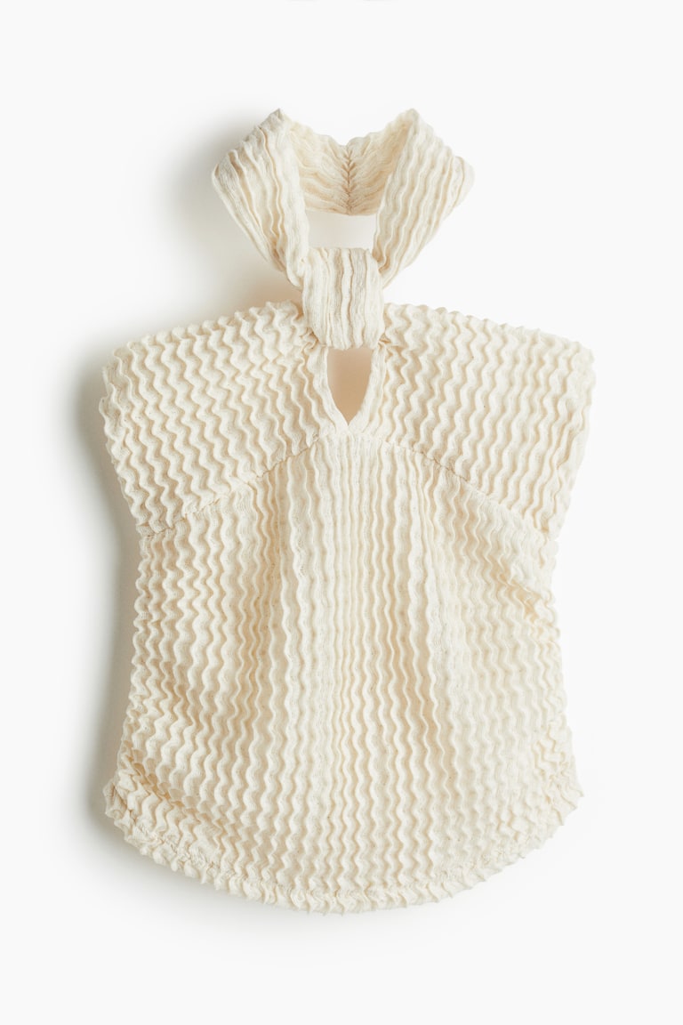 Reljefna bluza s halter izrezom