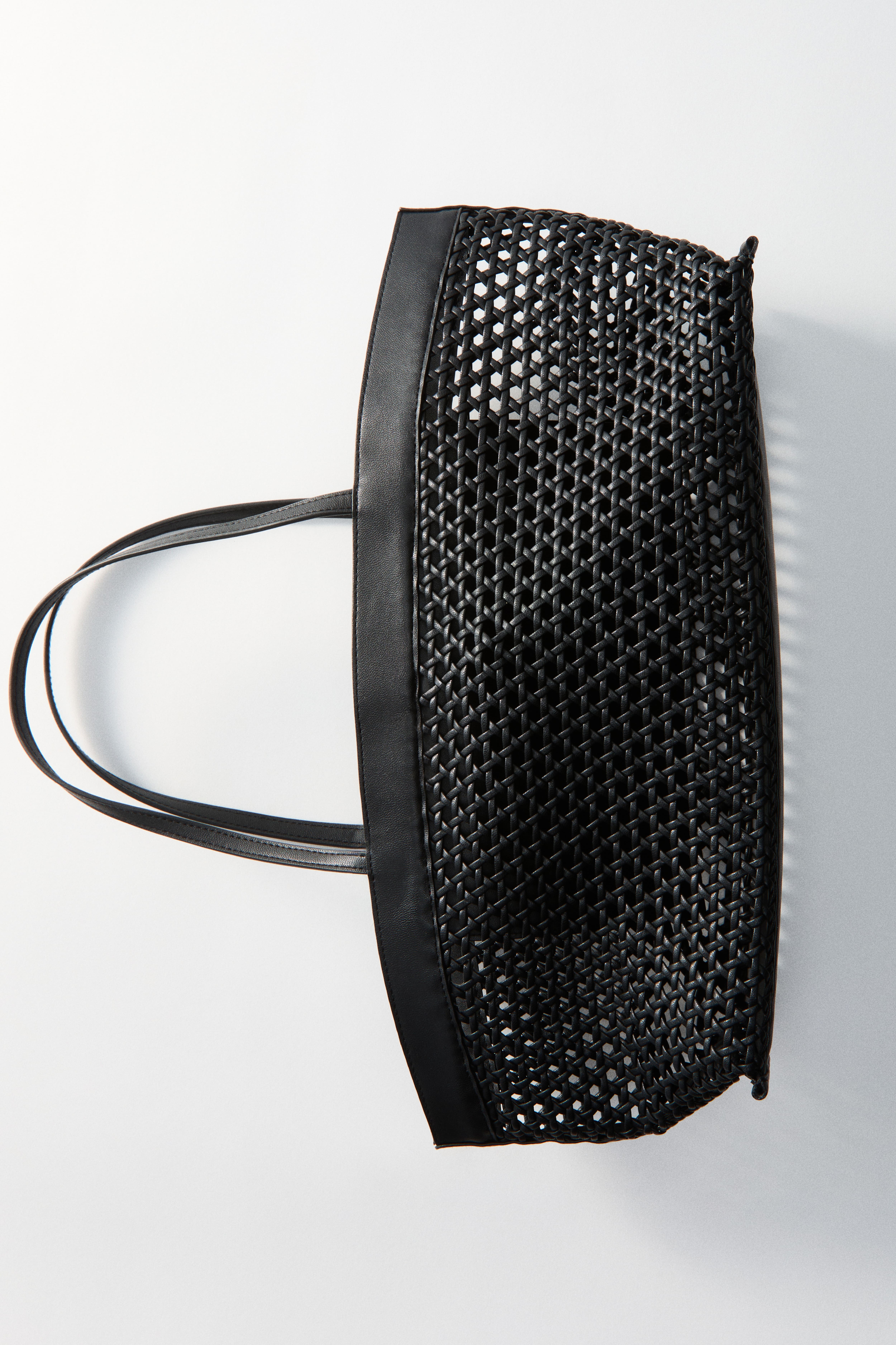 Lattice-Weave Shopper