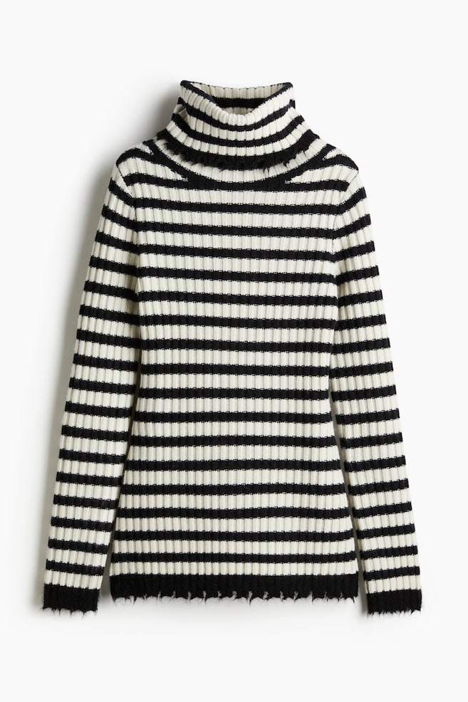 Wełniany golfowy sweter w prążki - Biały/Czarne paski - 1