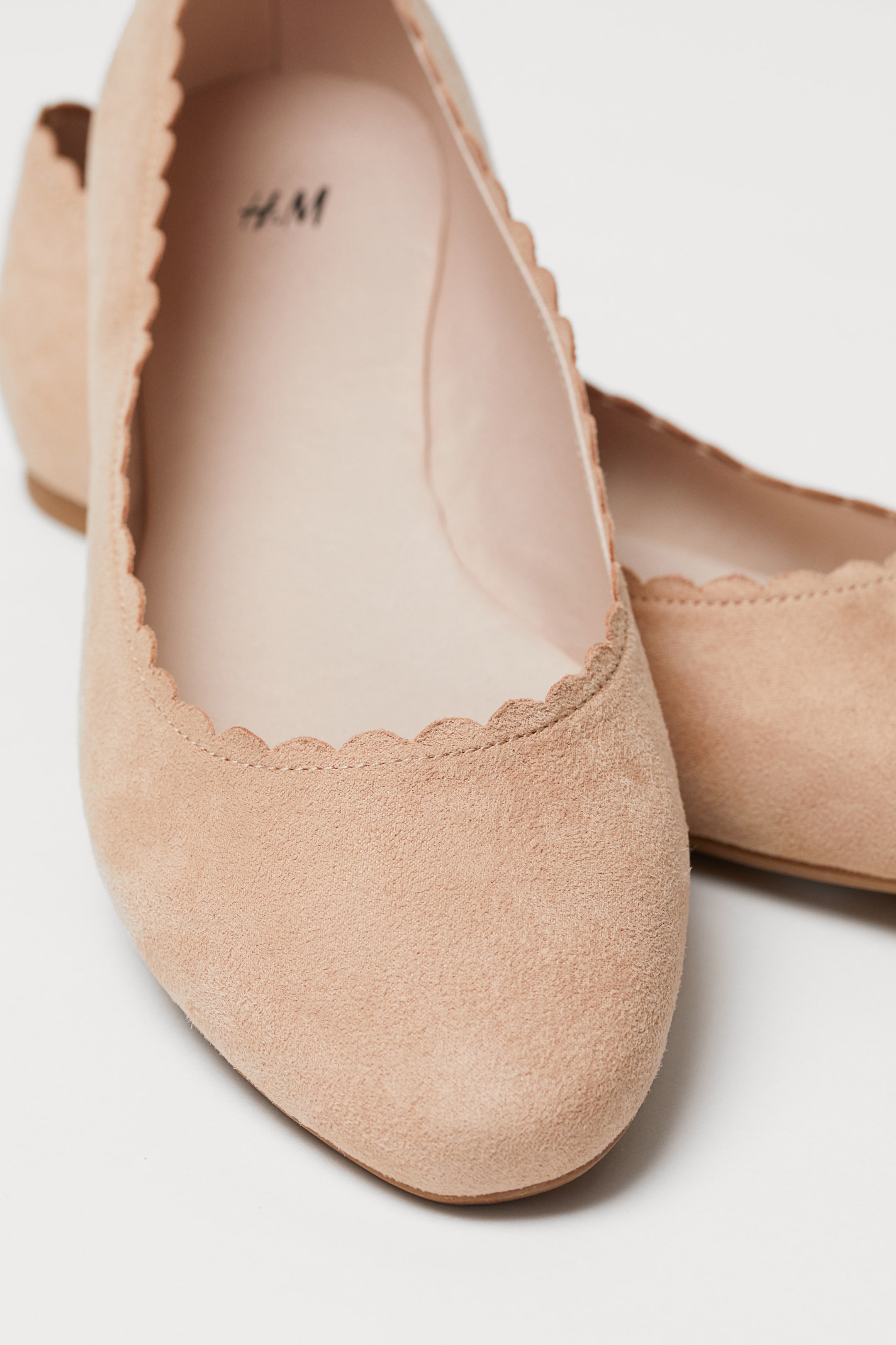 Größeres Bild ansehen: Ballerinas mit Wellenkante - Beige - Ladies | H&M DE 3