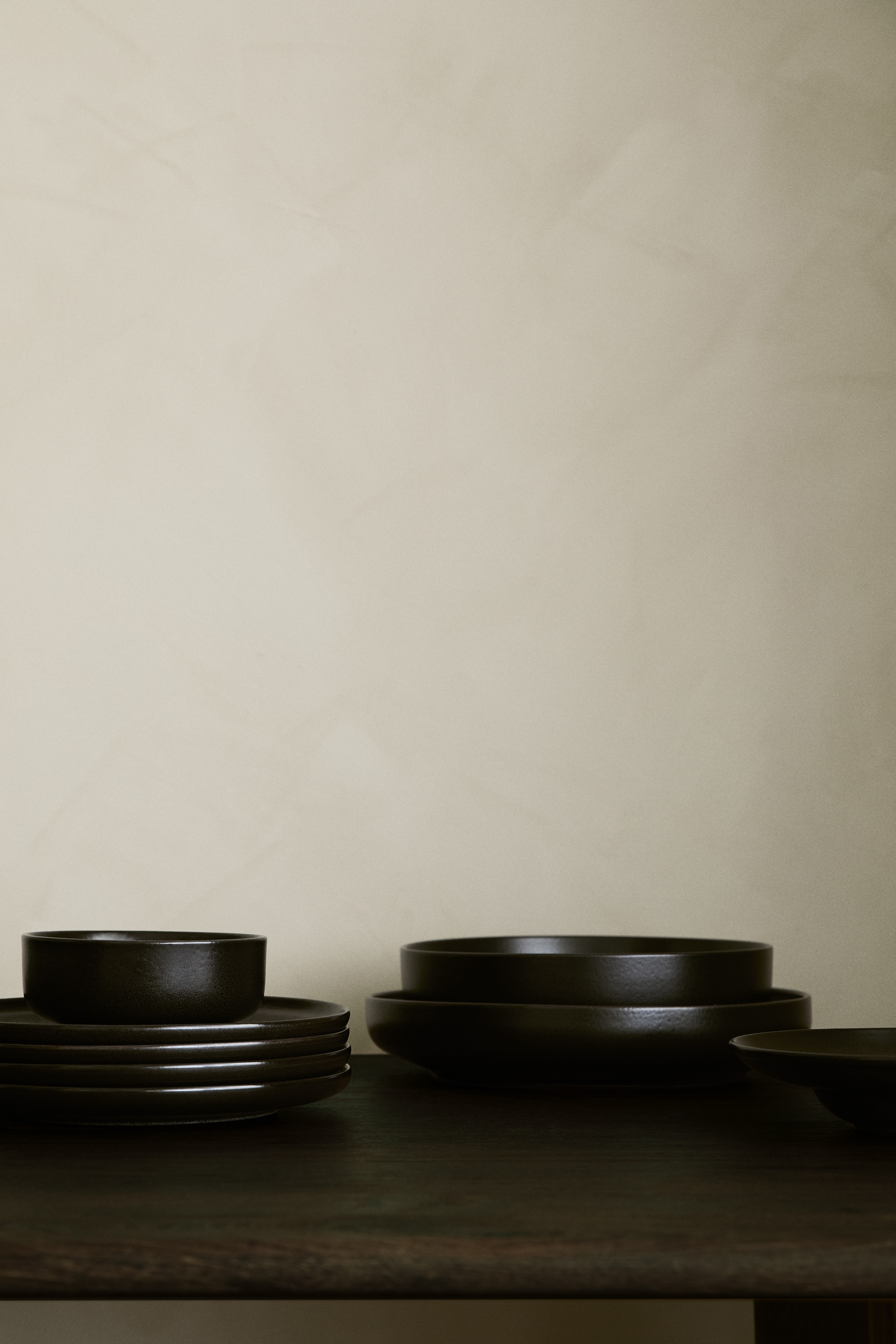 2-Pack Reactive-Glaze Bowls - Black/Beige/Light beige