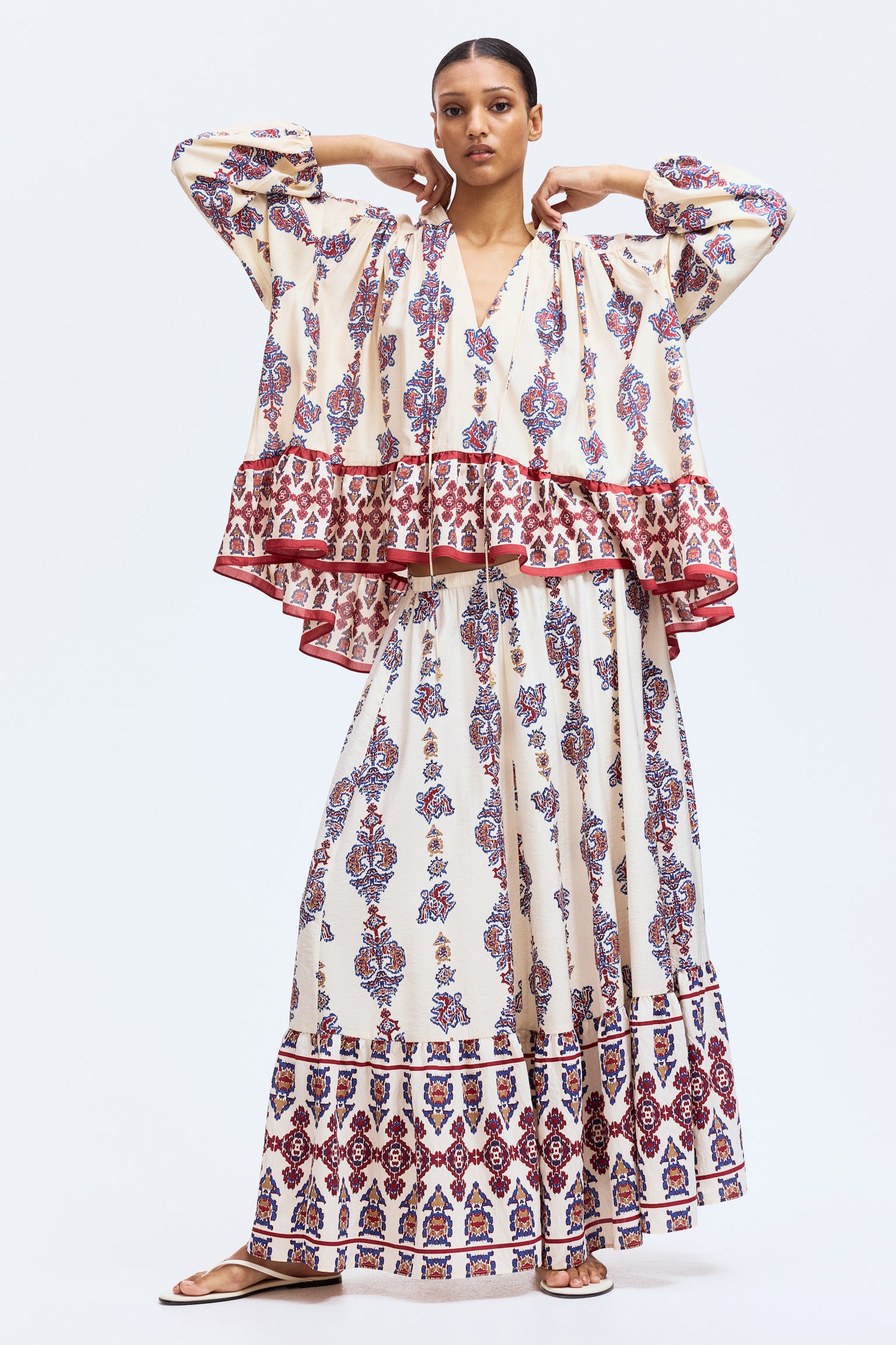 Chân váy xoè - Màu be nhạt/Hoa văn/Màu nâu đậm - 2