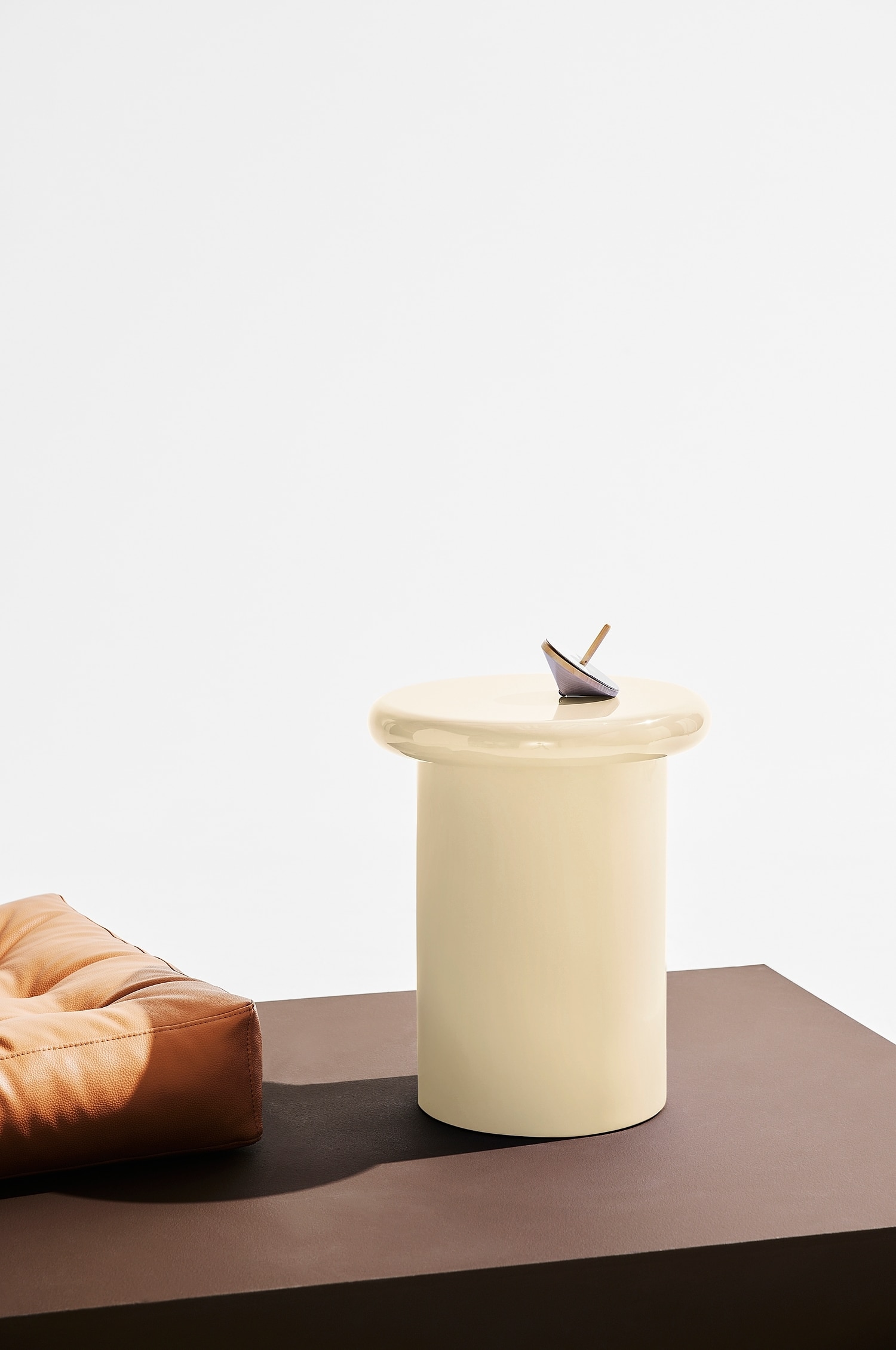 Ted Table - Cream Coloured/Blue