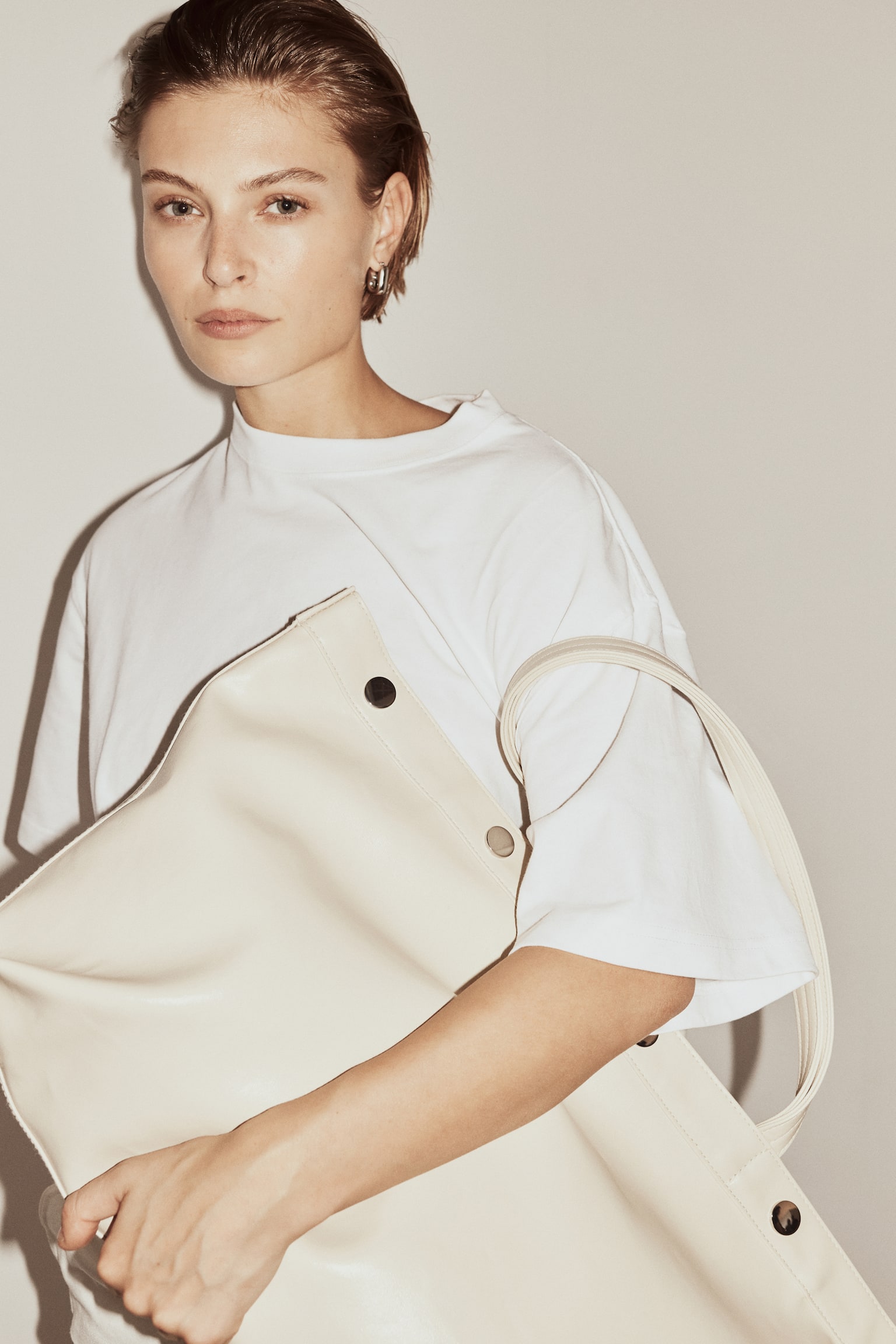 Loose-fit T-shirt - White/Black - 3