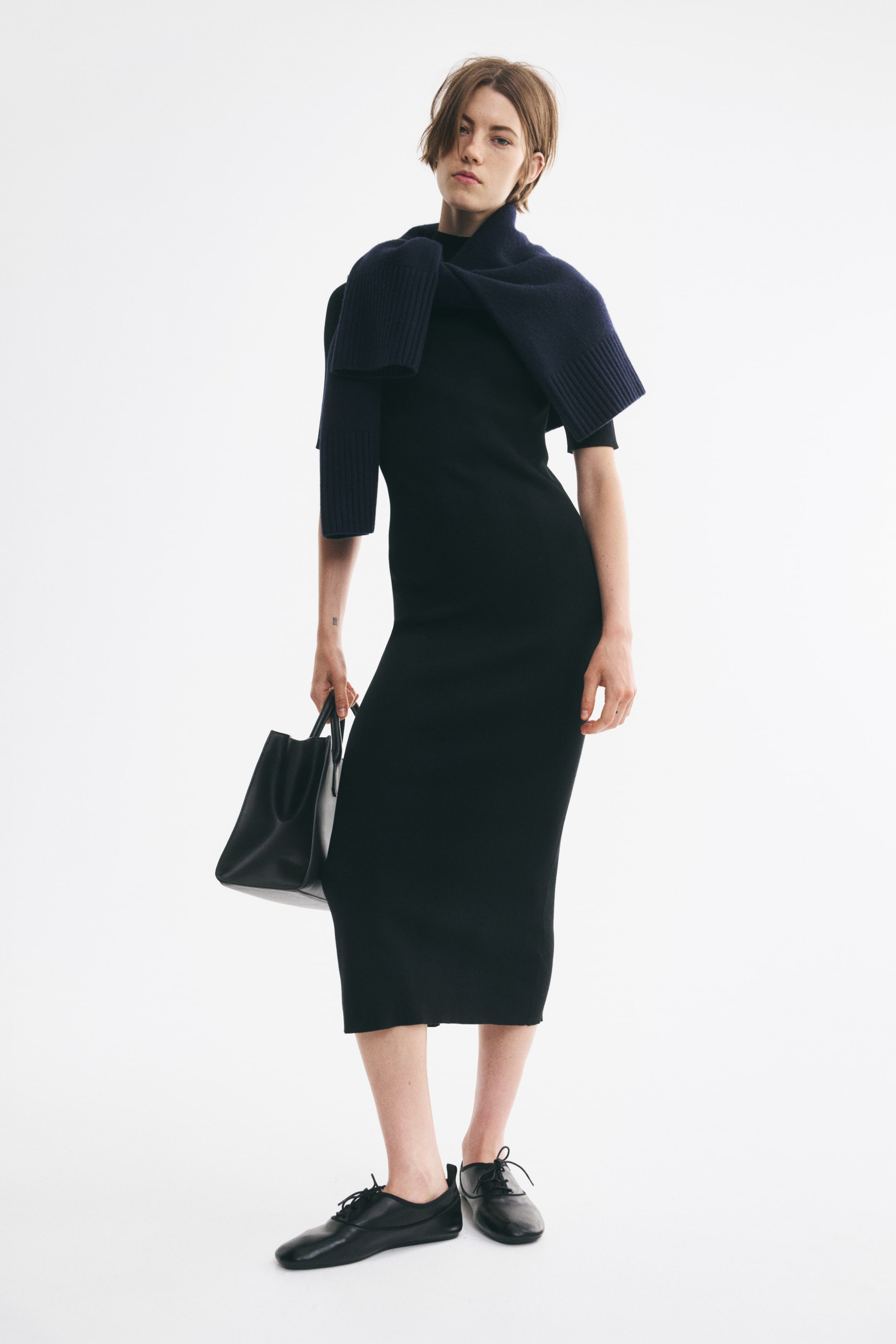 查看大圖: Fine-knit turtleneck dress - 黑色 - Ladies | H&M 1