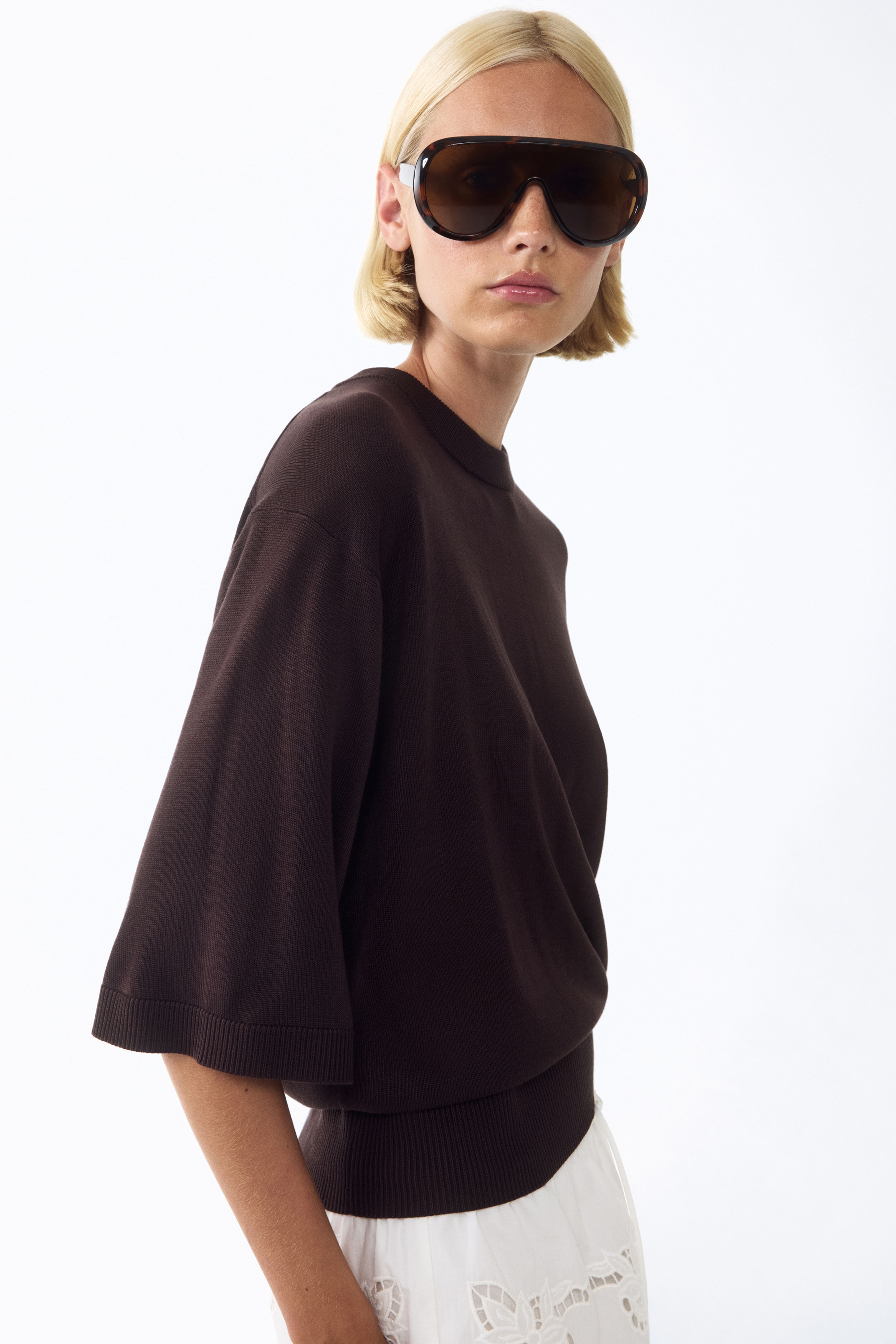 Short-Sleeved Fine-Knit Top