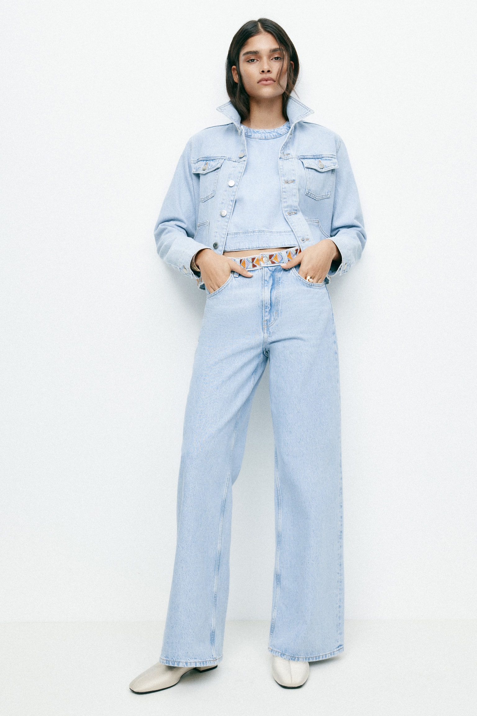 Wide Ultra High Jeans - Helles Denimblau - 3
