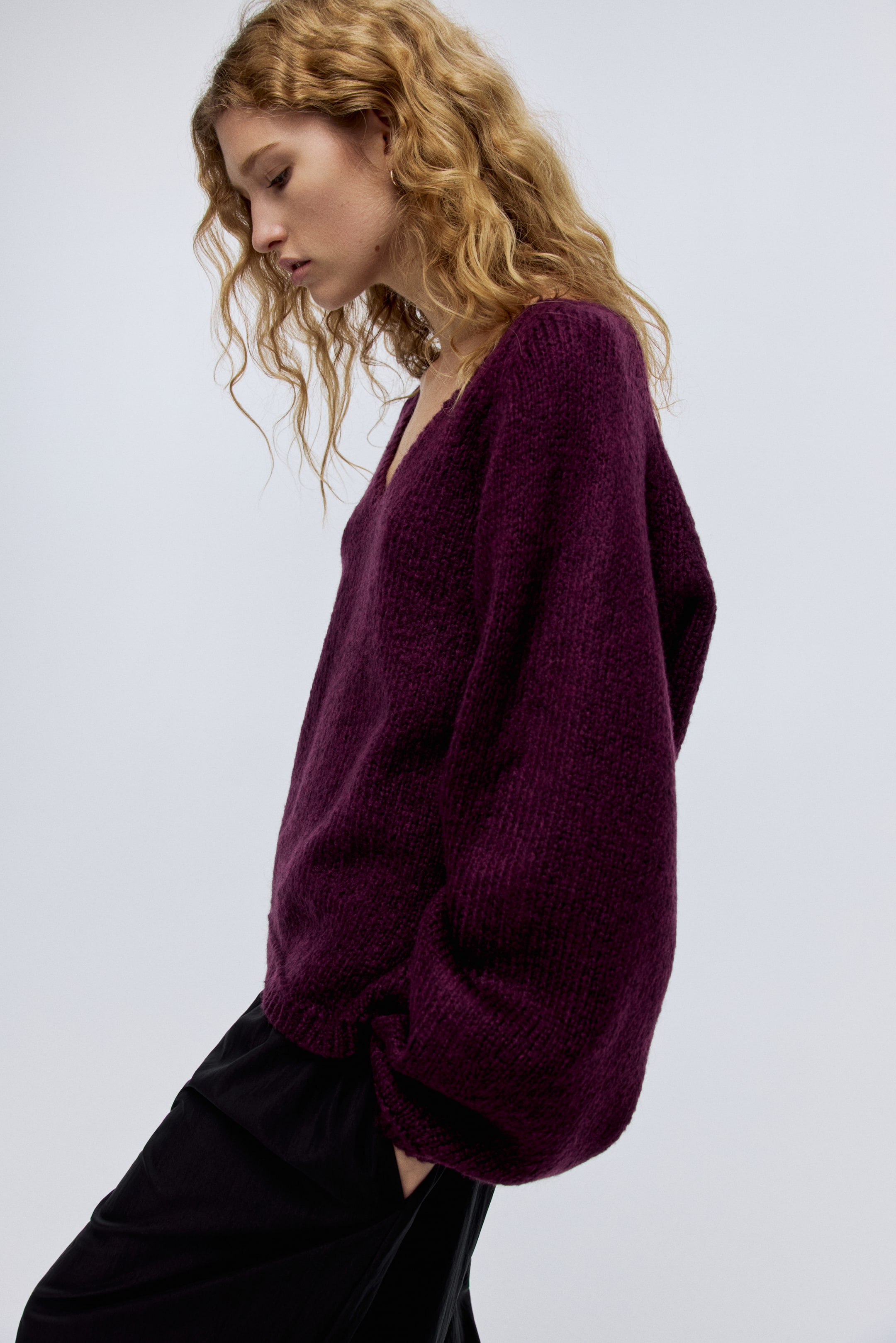 Ingrandisci l'immagine: Pullover in maglia con scollo a V - Viola scuro - DONNA | H&M CH 3